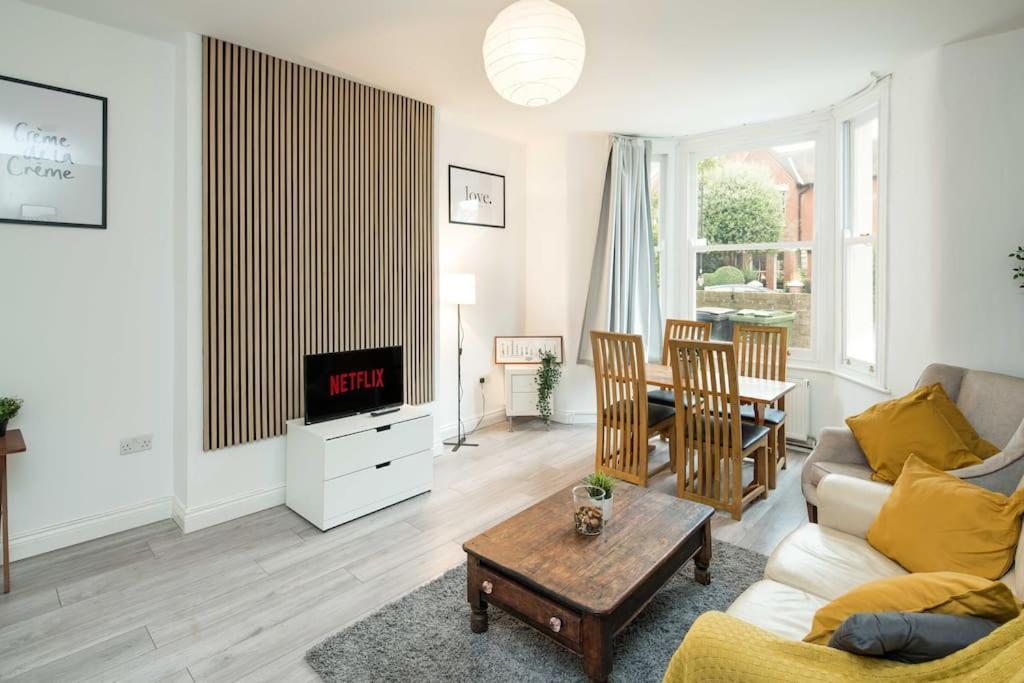 Apartment Family-friendly Garden Retreat *