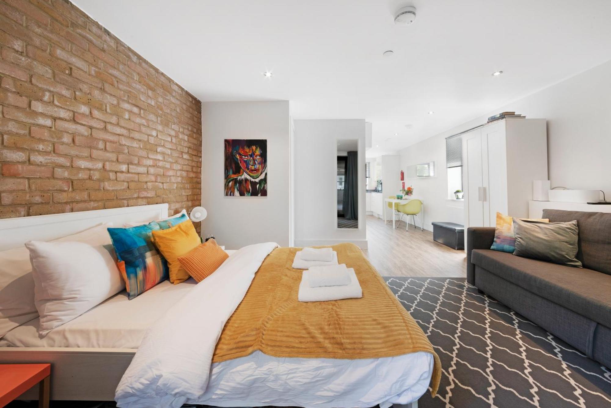 Manor House By Morethanstays Apartment *