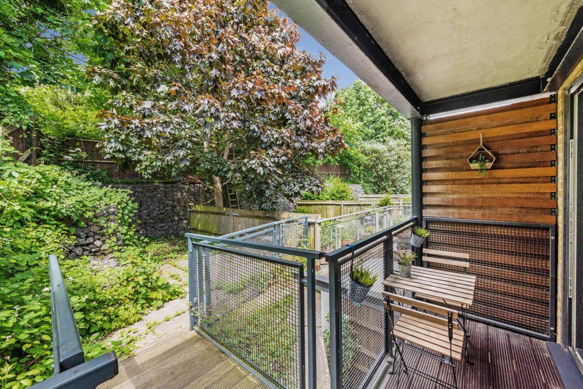 Manor House By Morethanstays Apartment
