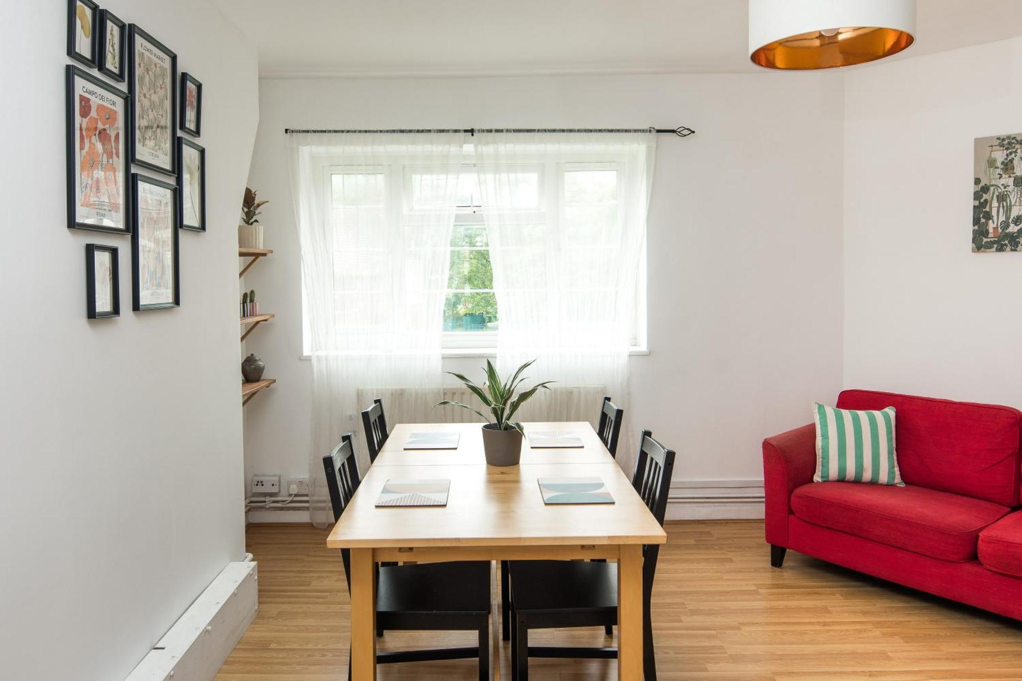 Stylish 2bd Flat With Balcony Near Stepney Apartment *