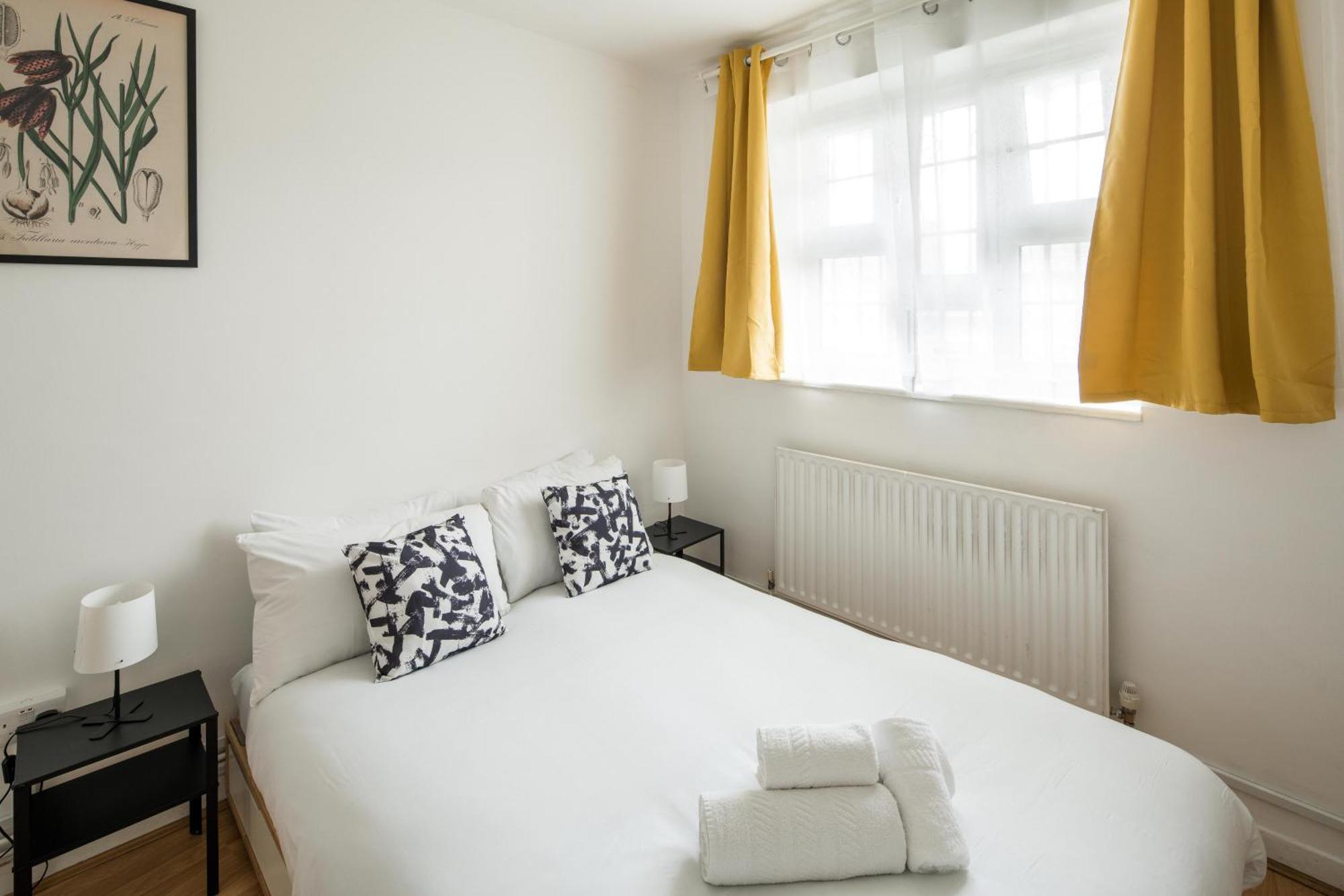 Stylish 2bd Flat With Balcony Near Stepney Apartment *