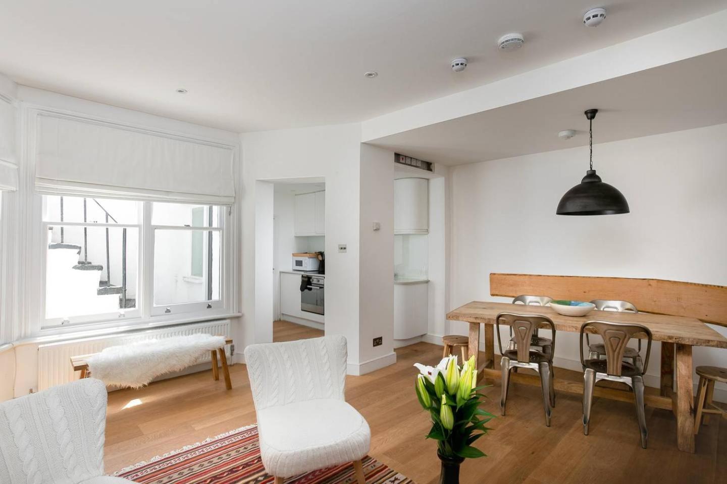 Stylish 2br In West Kensington , 4 Guests * London