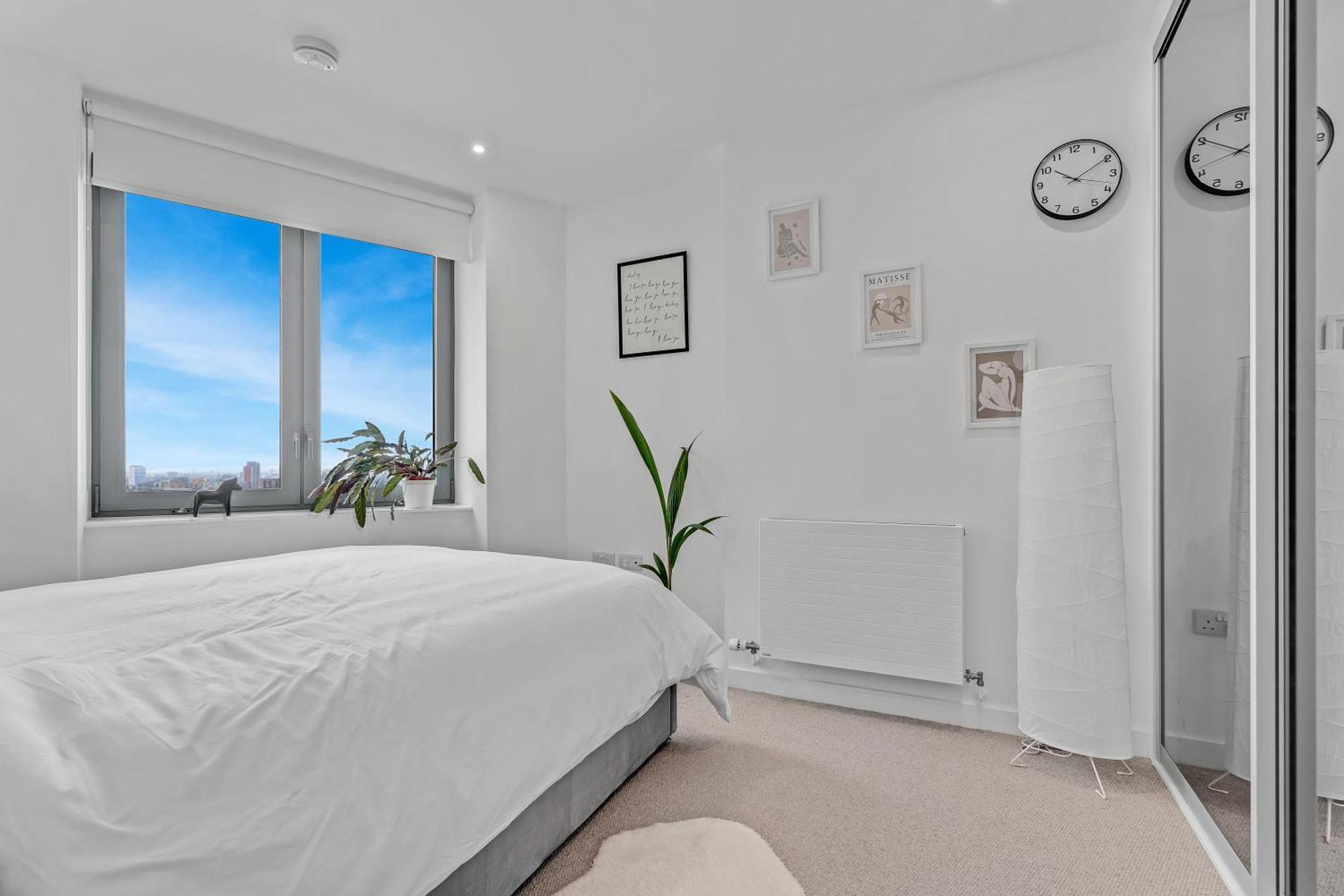 Apartment Lovely View Near Floor, 1gb Wifi, Near Canary Wharf, City, Stratford, Free Coffee, Snacks, Milk