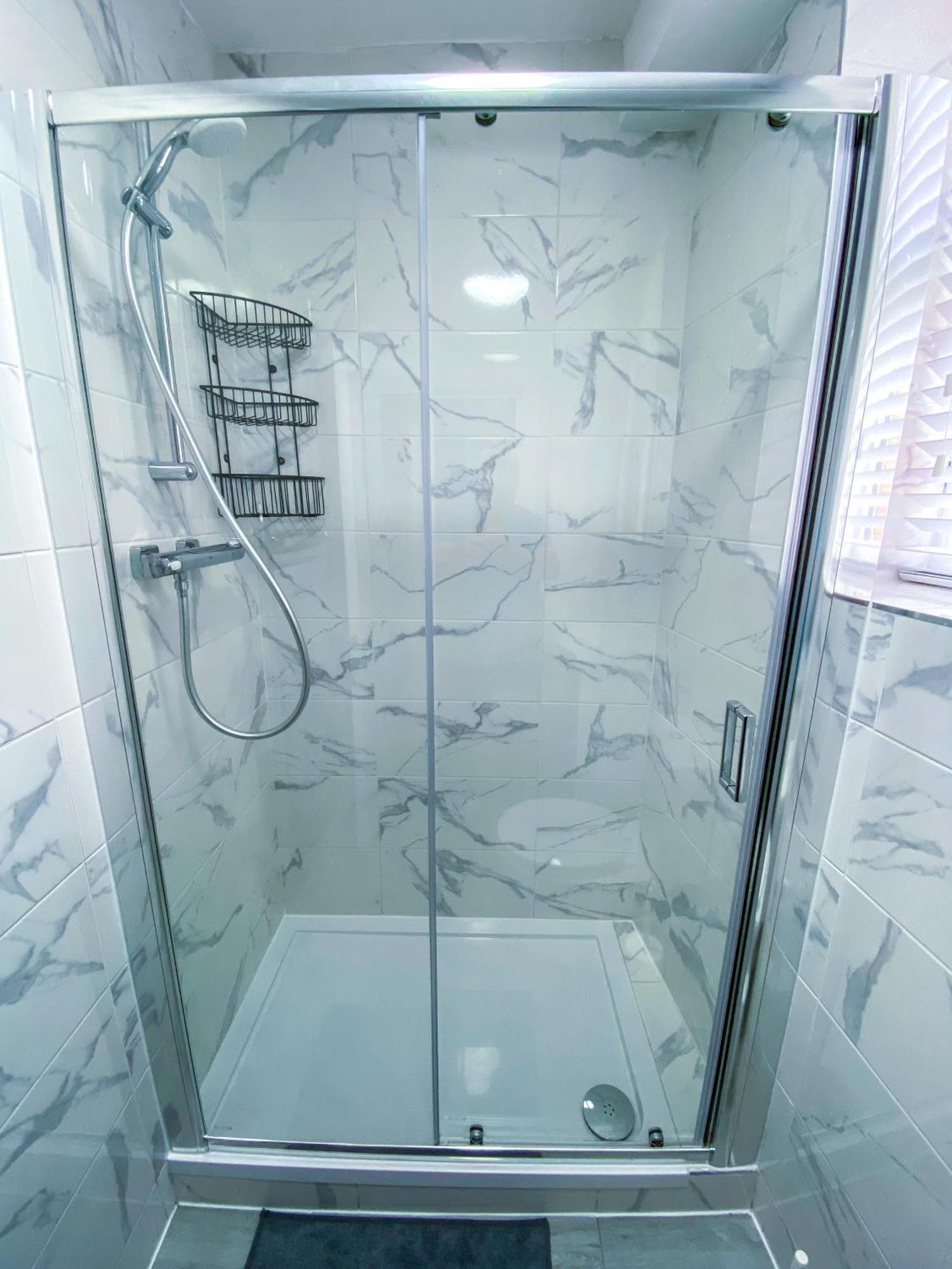 Apartment Modern 1-bedroom Flat, 5 Guest, - F2 London