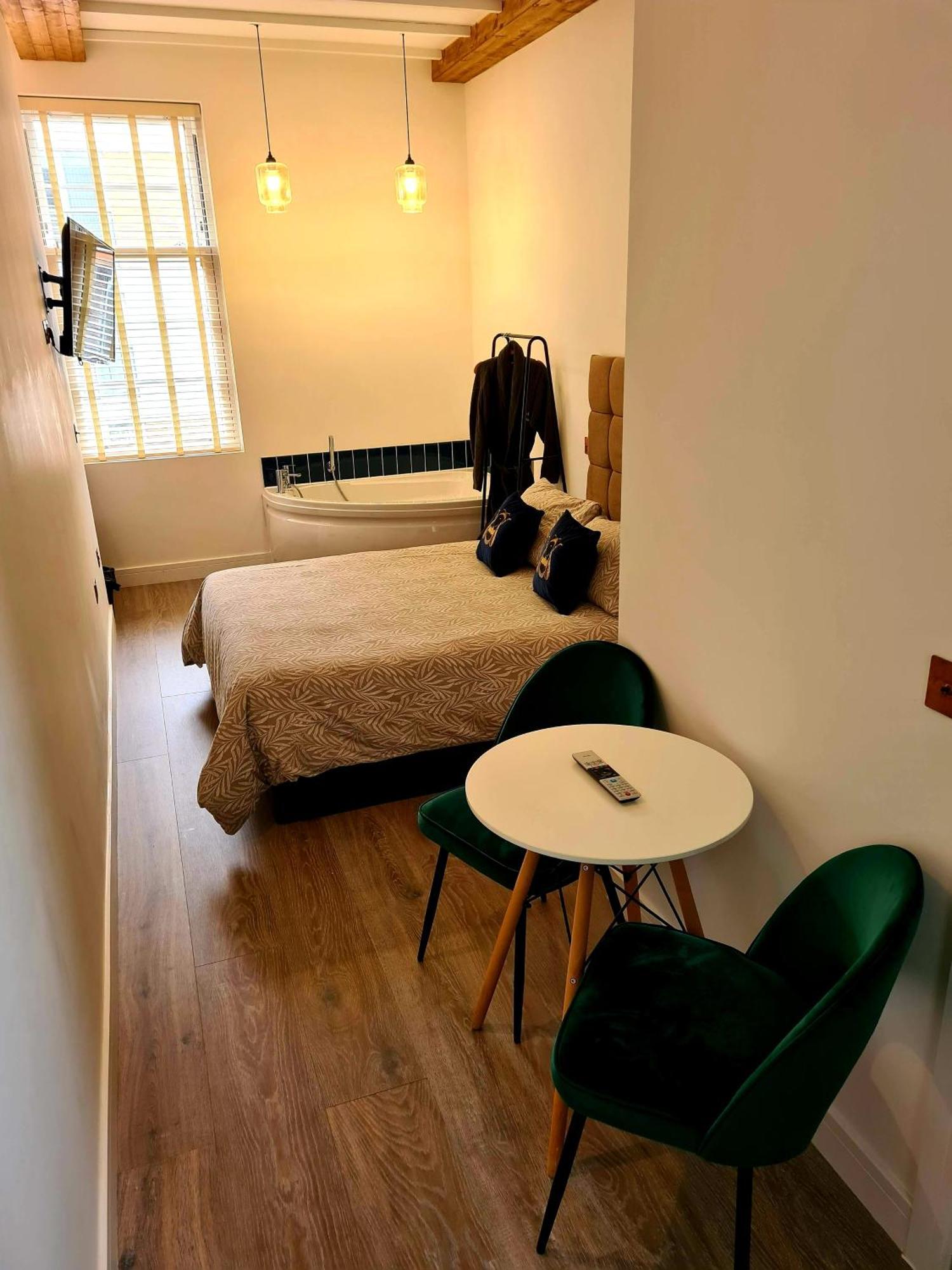 Angel Townhouse Hotel