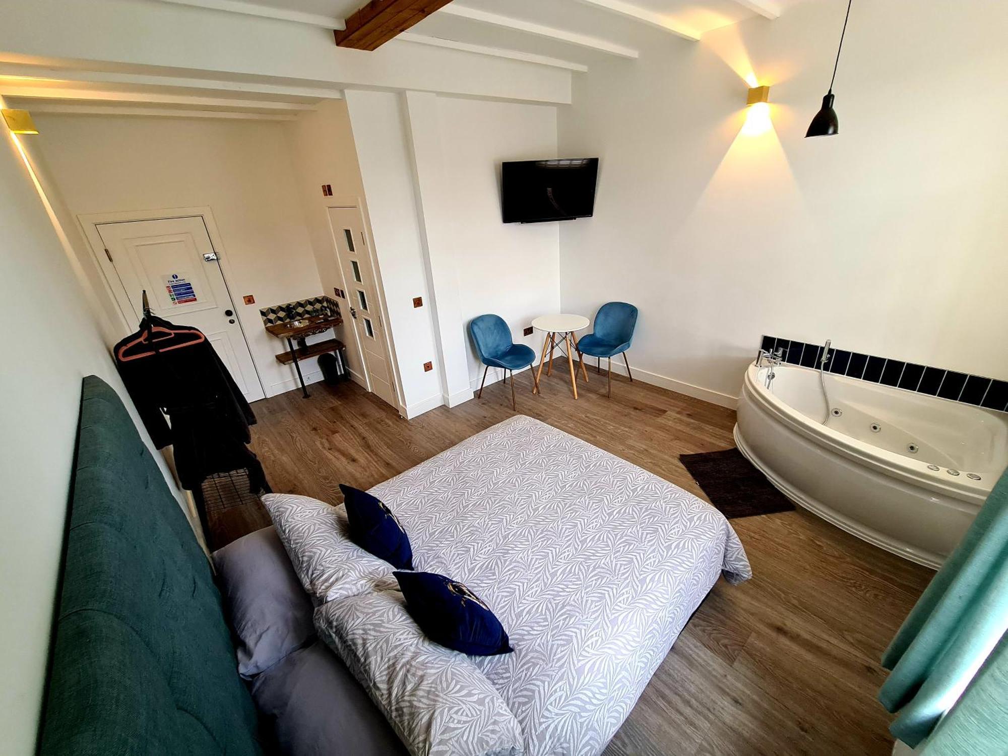 Angel Townhouse Hotel 3*