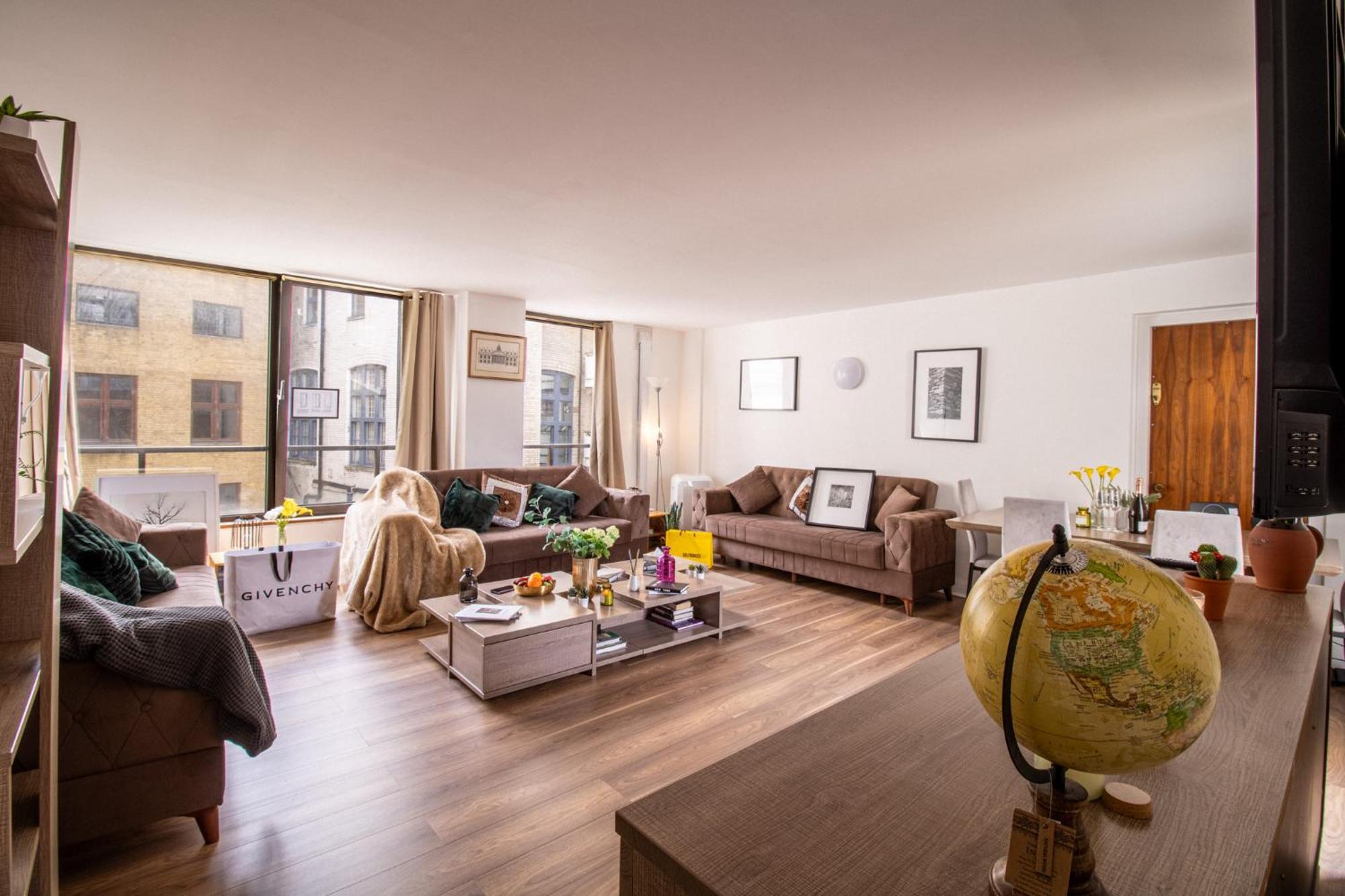 Spacious 2-bedroom In Piccadilly 6100p Apartment *