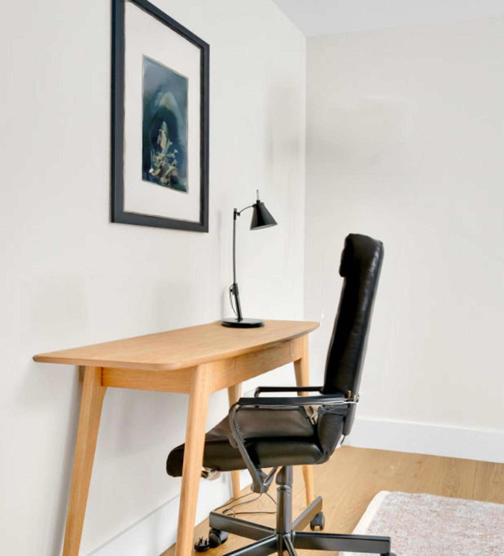 Impeccable 2-bed In Apartment *