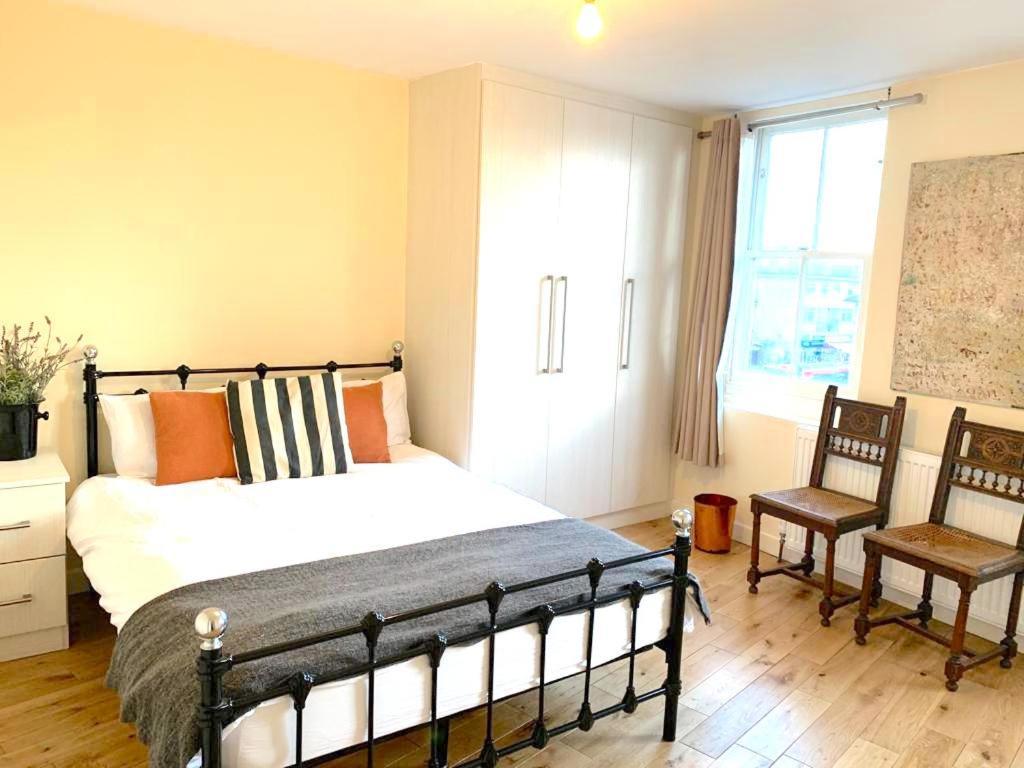London's East End 2 Bedroom