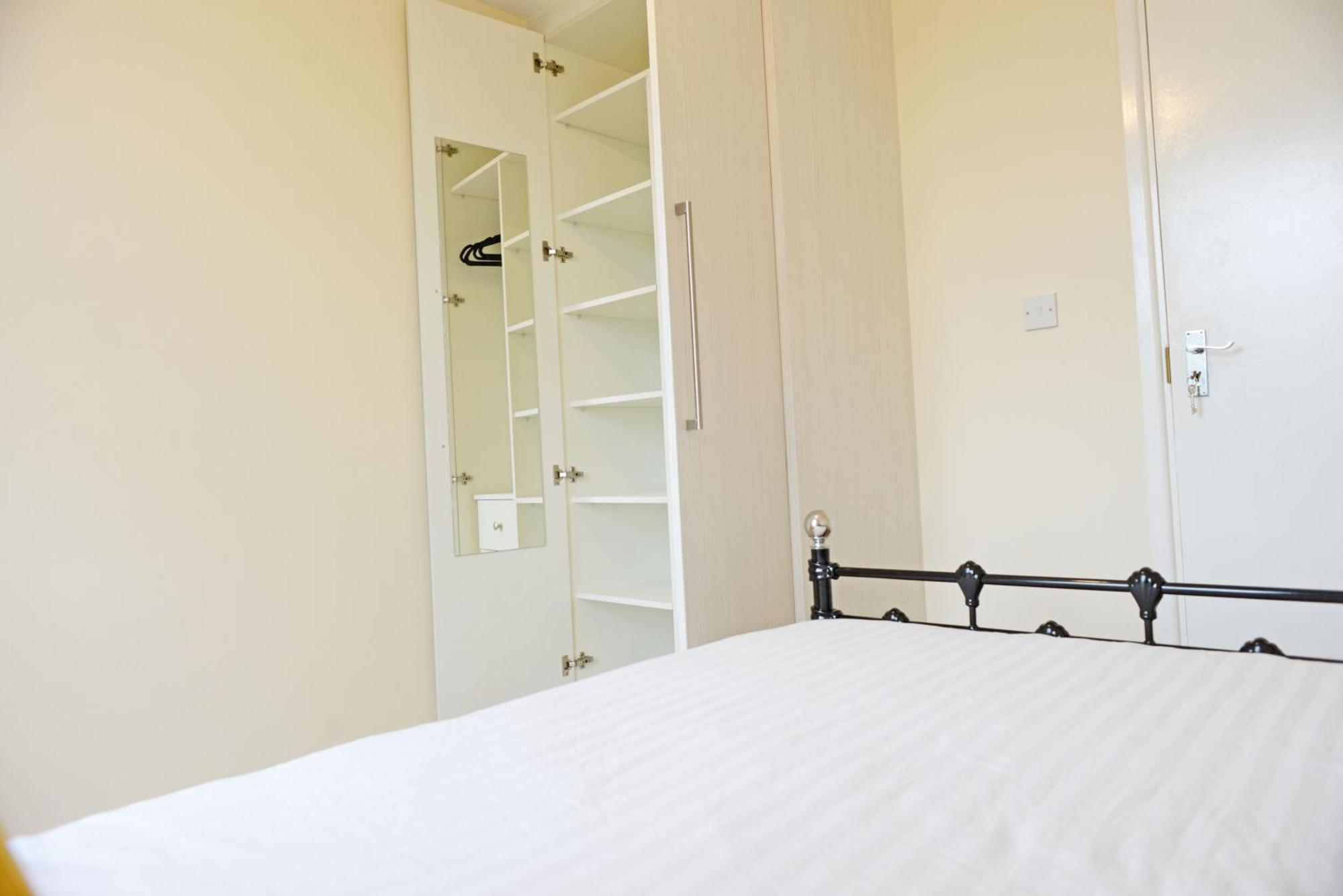 London's East End 2 Bedroom Apartment