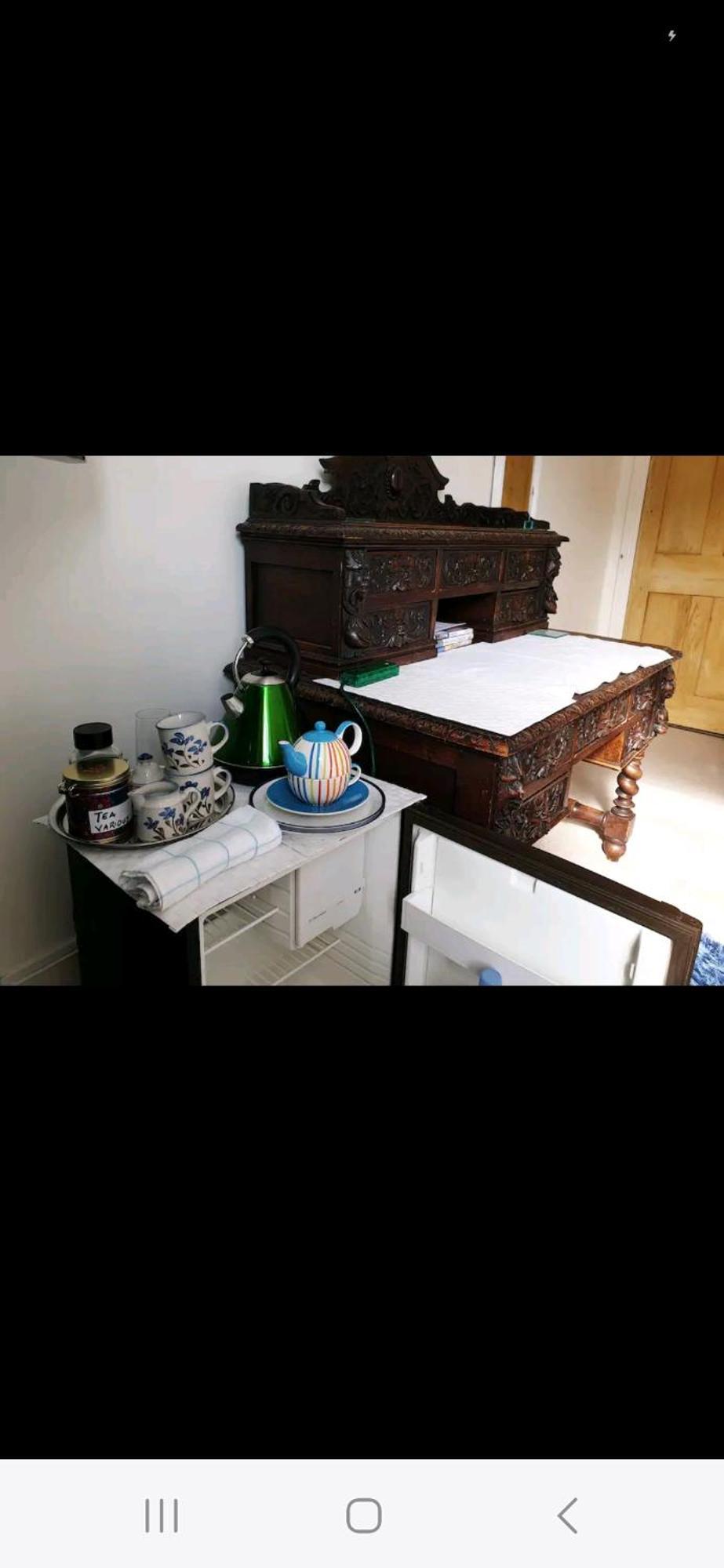Homestay, Upmarket, Wimbledon & Southfields; Beside Tube; * London