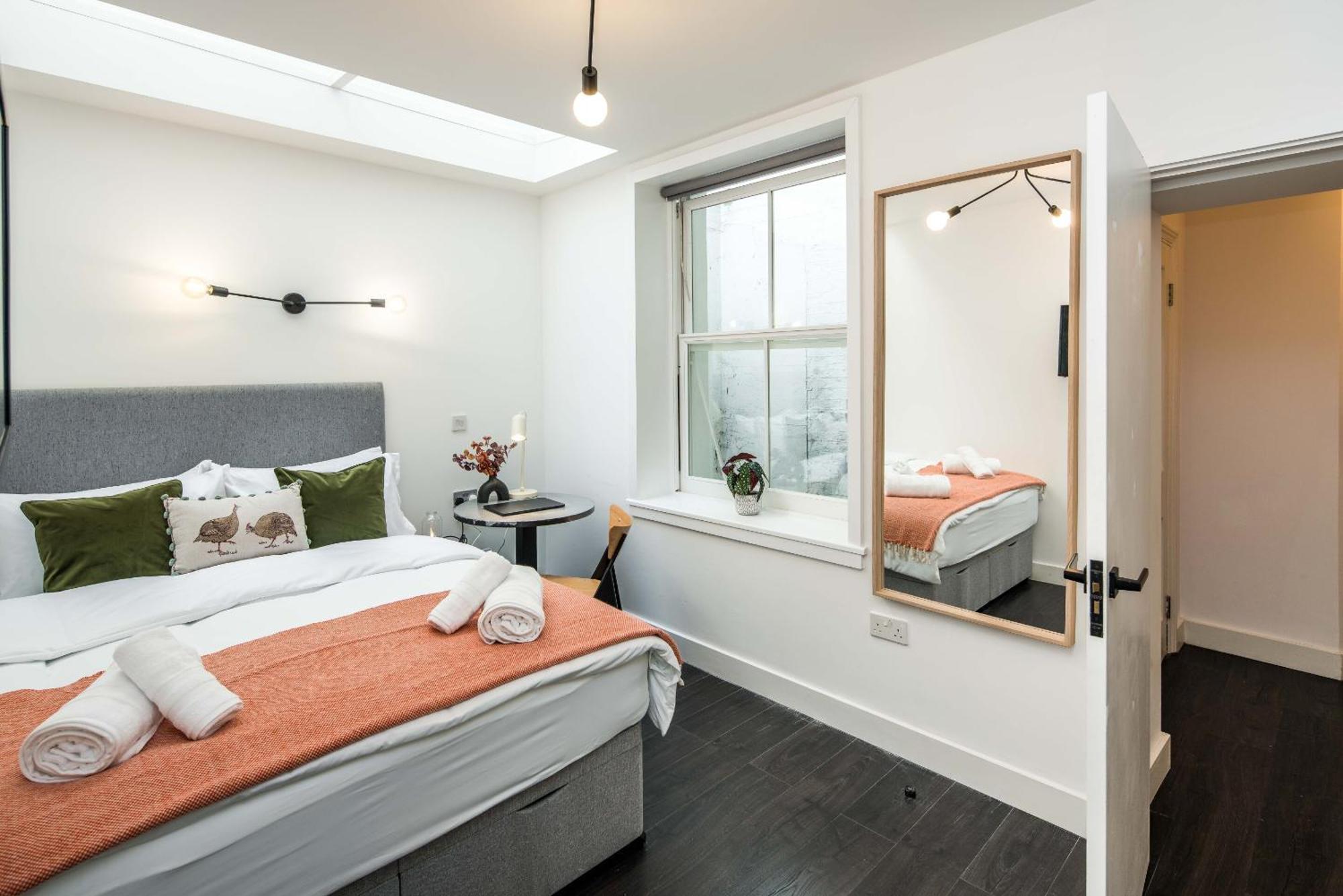 Notting Hill By Sleepy * London
