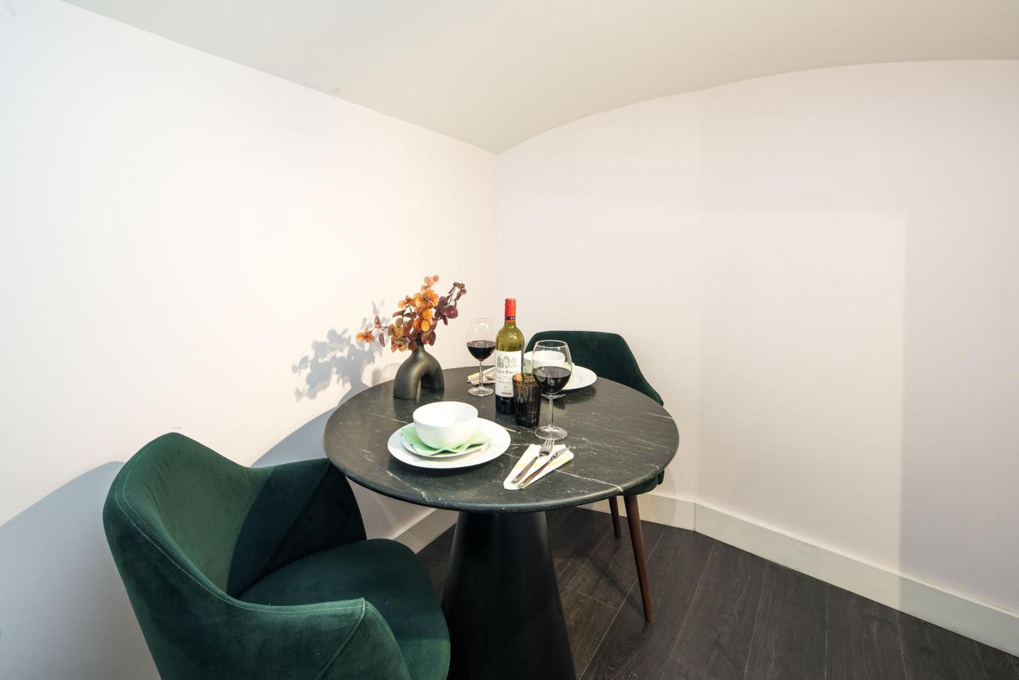 Notting Hill By Sleepy Apartment