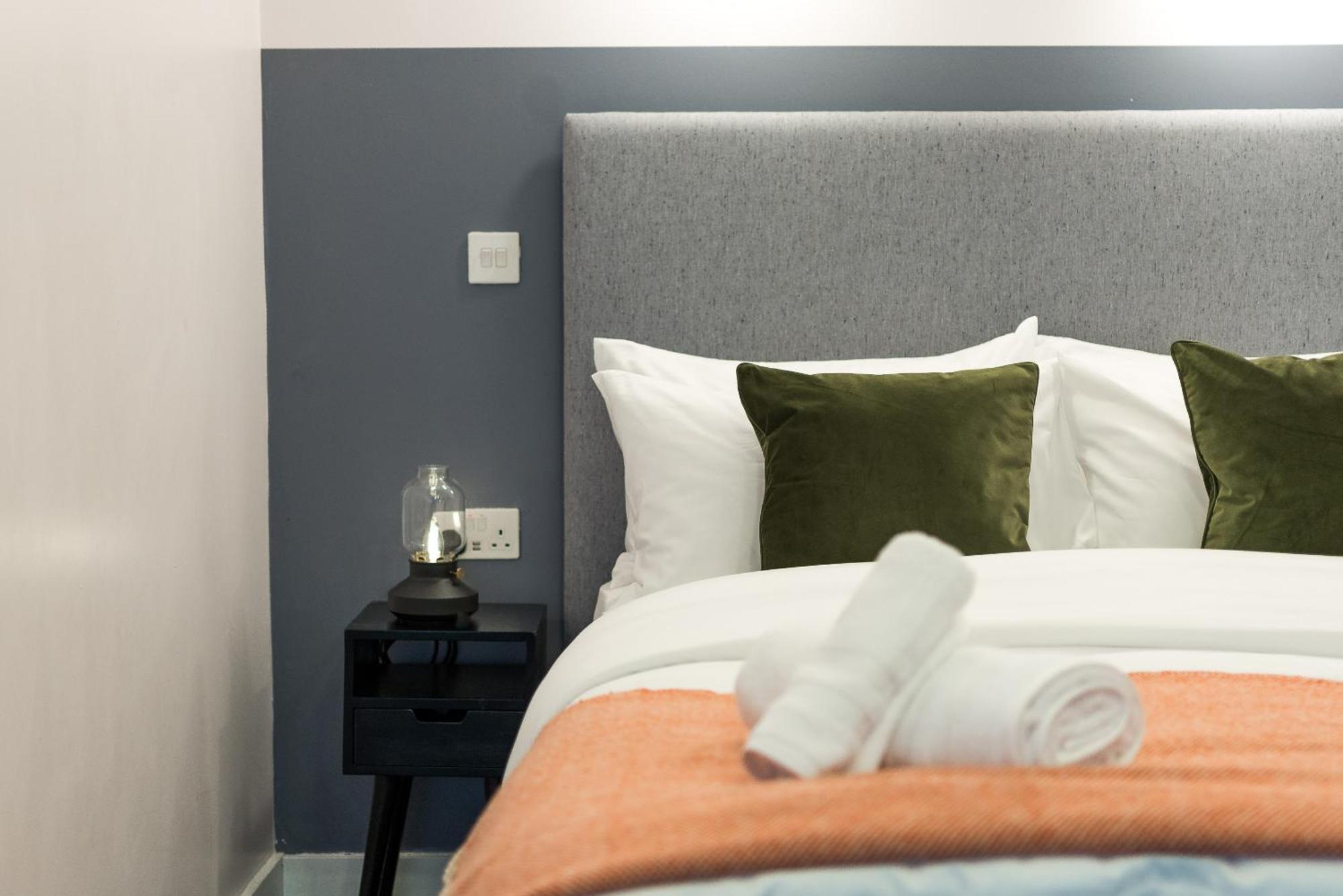 Notting Hill By Sleepy * London