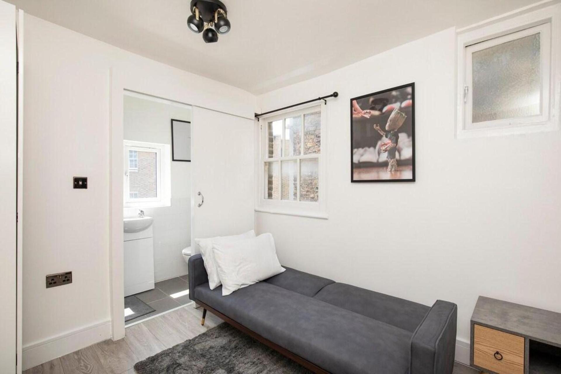Camberwell - Stylish 4 Bed *