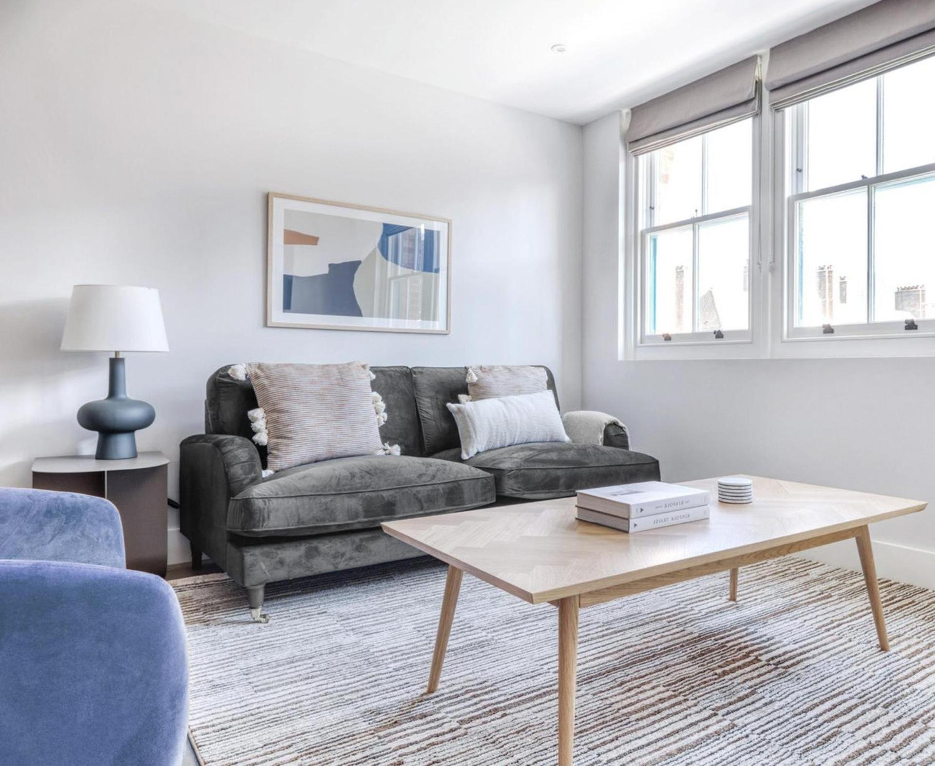 Impeccable 2-bed In Apartment