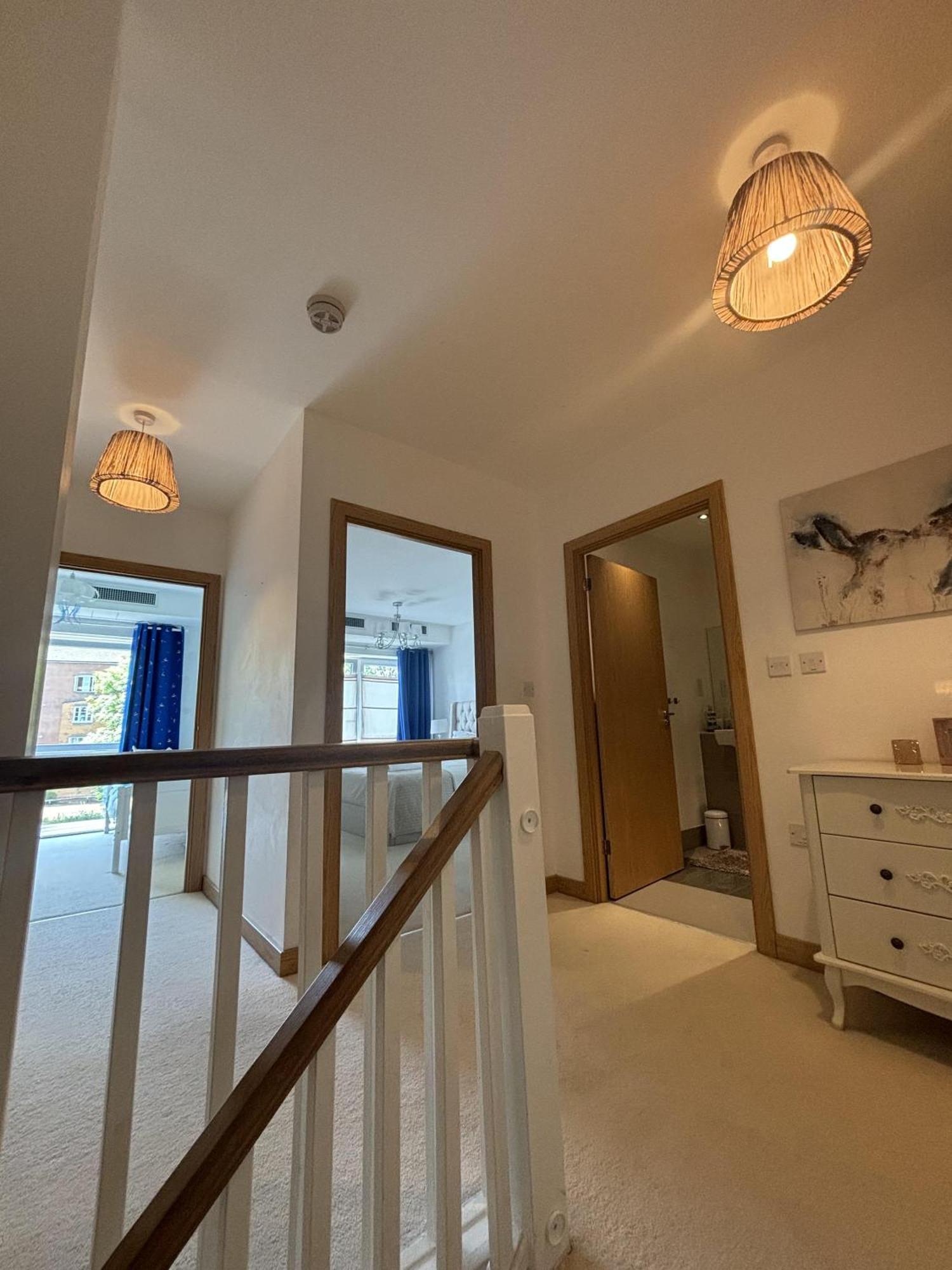 Captivating 2-bed In London