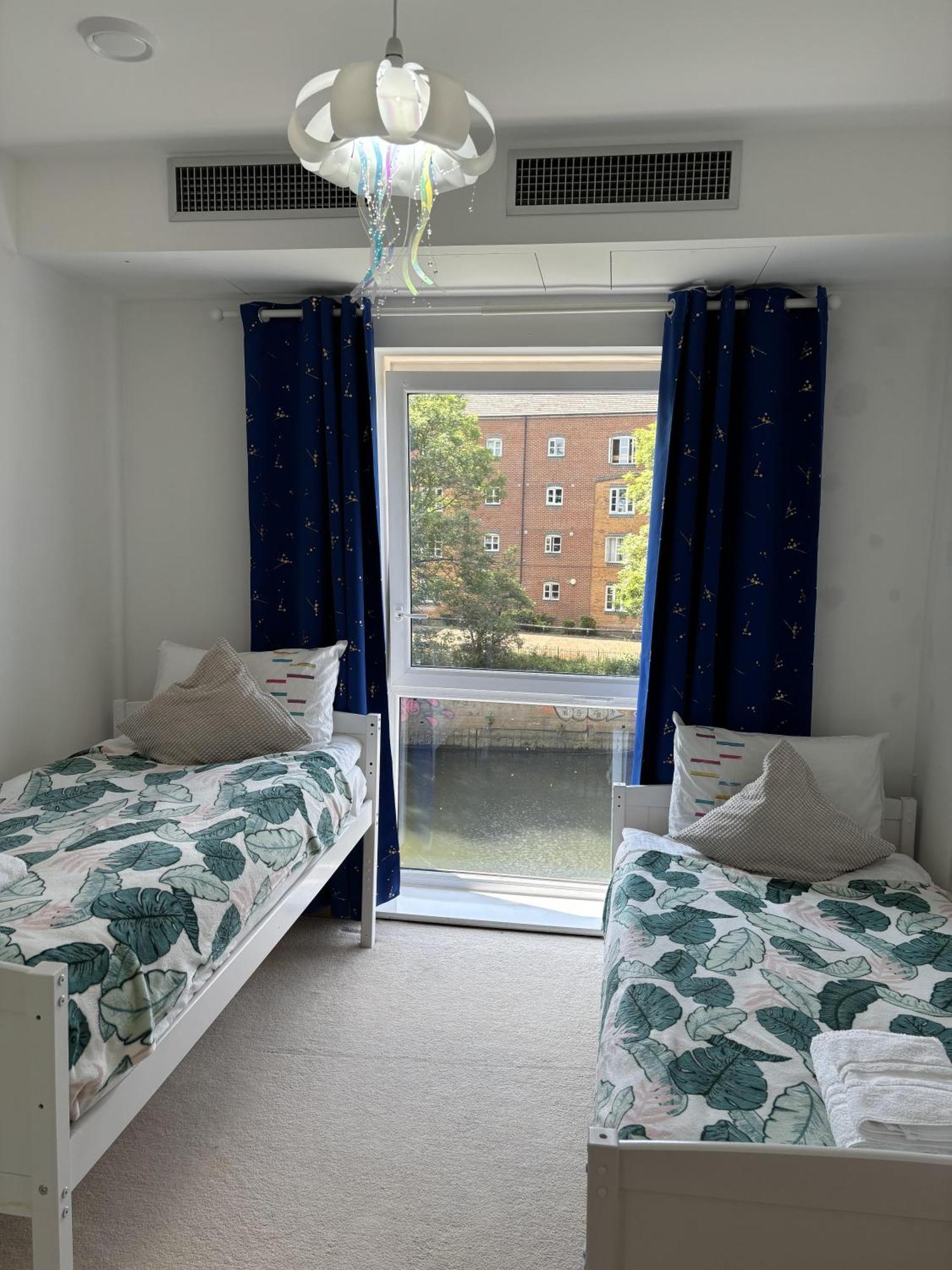Apartment Captivating 2-bed In *