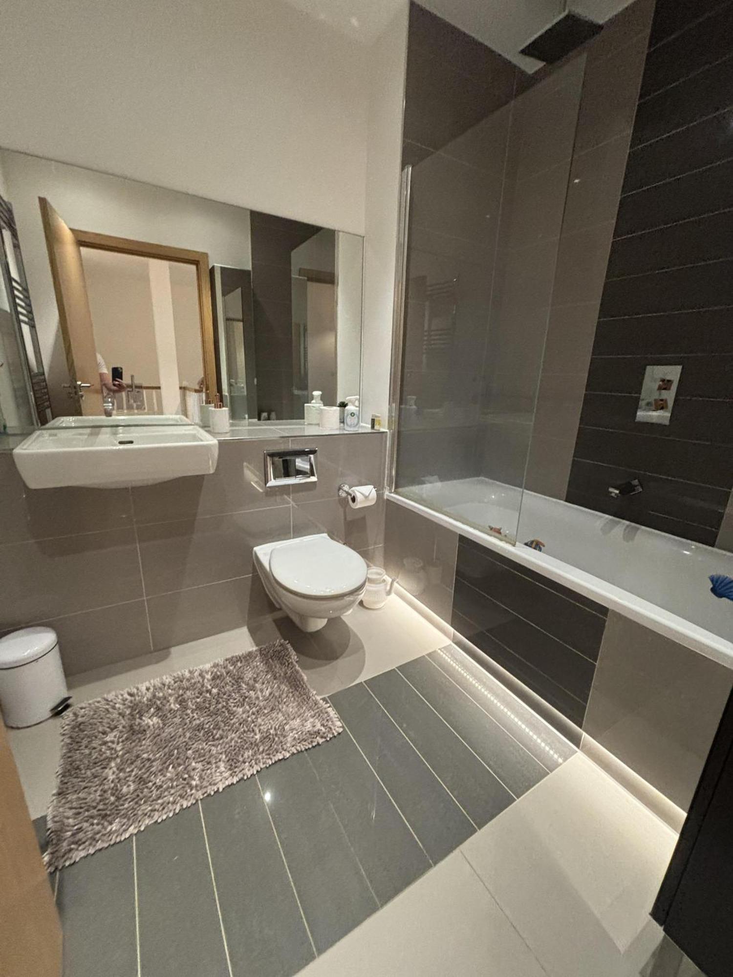 Captivating 2-bed In *