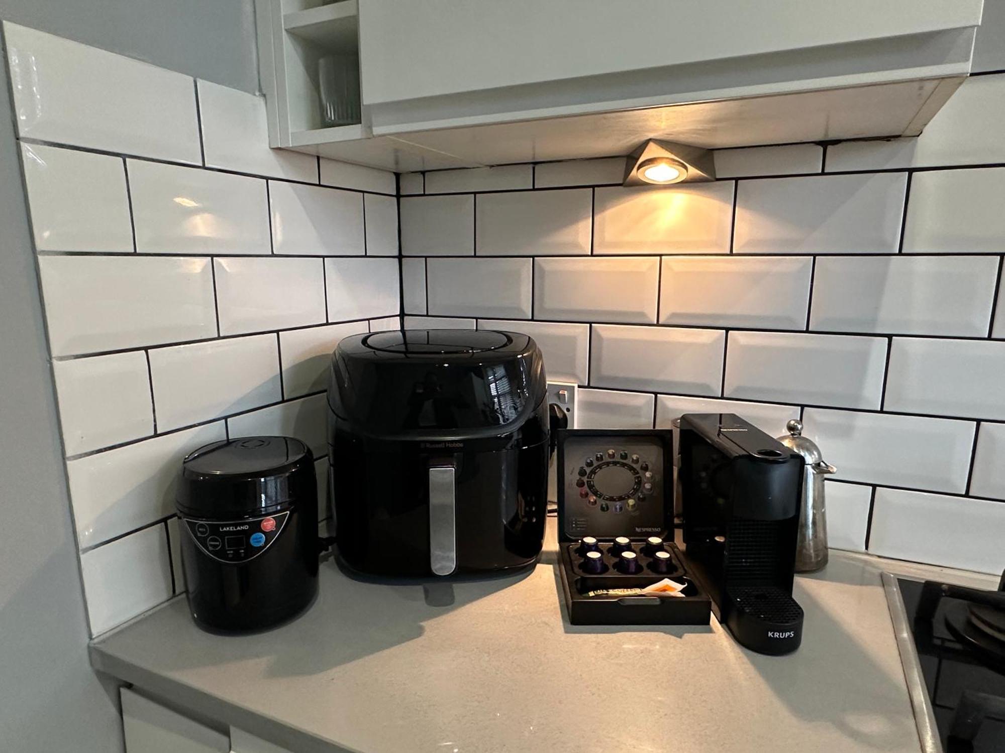 Apartamento Tower Bridge, Boutique, Shad Thames Butlers Wharf Secure Parking , Balcony View Of Shard, Luxury With Van Parking Upto 4 Vans Ideal For Builders Shopfitters Secure Cctv Londres
