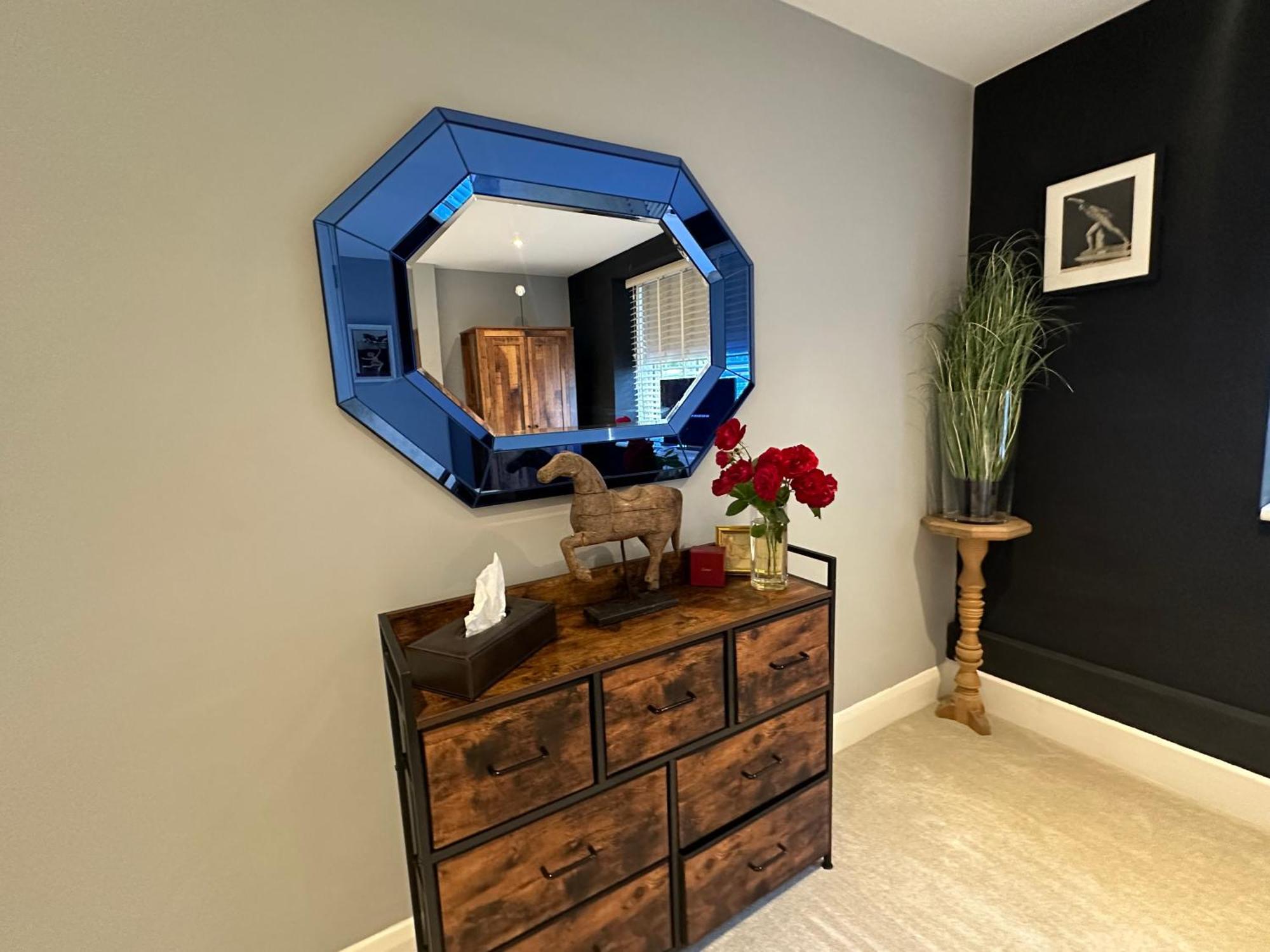 Tower Bridge, Boutique, Shad Thames Butlers Wharf Secure Parking , Balcony View Of Shard, Luxury With Van Parking Upto 4 Vans Ideal For Builders Shopfitters Secure Cctv Apartamento *