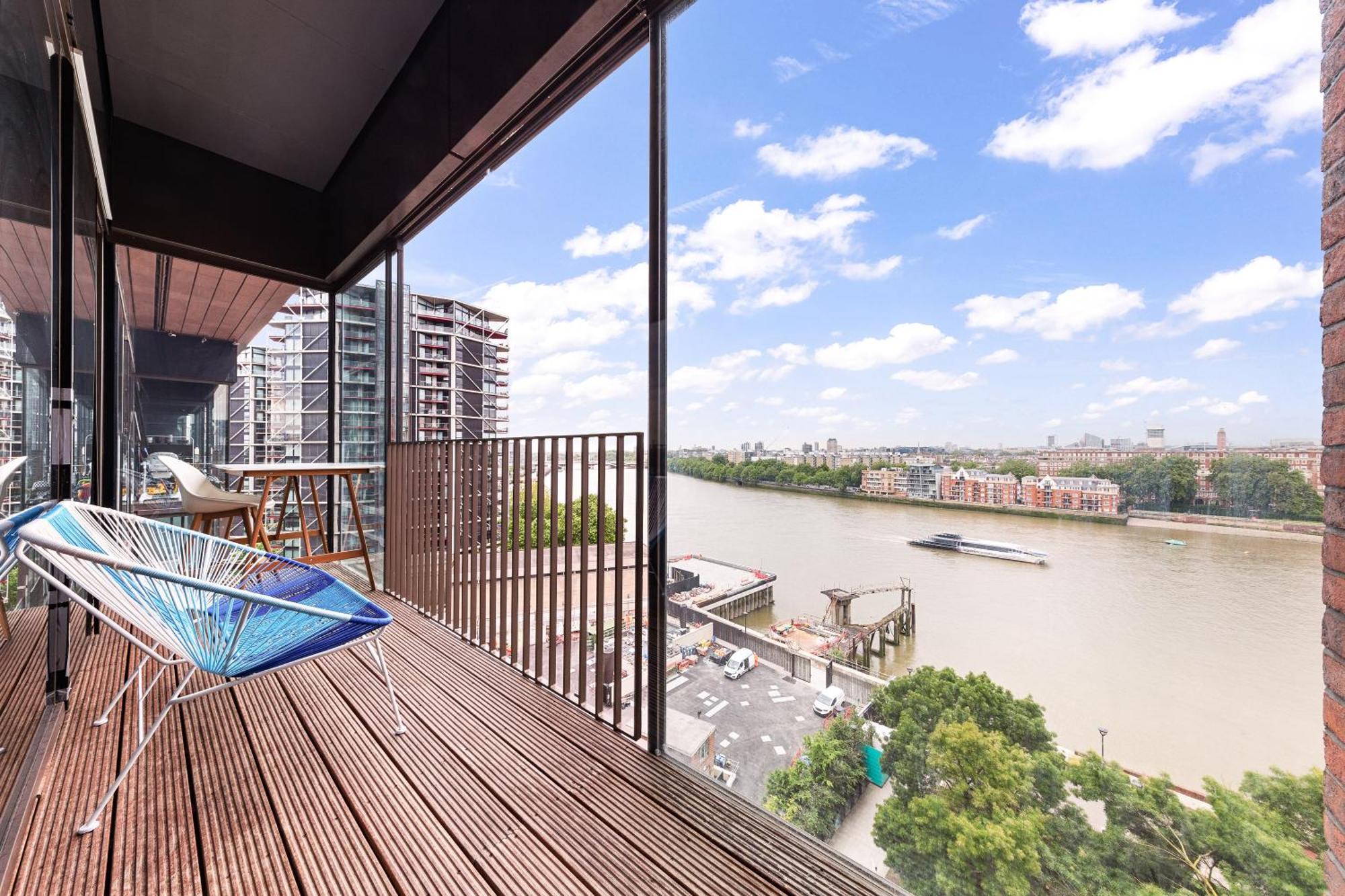 Aparthotel River Panorama 2 Bedroom New Development London
