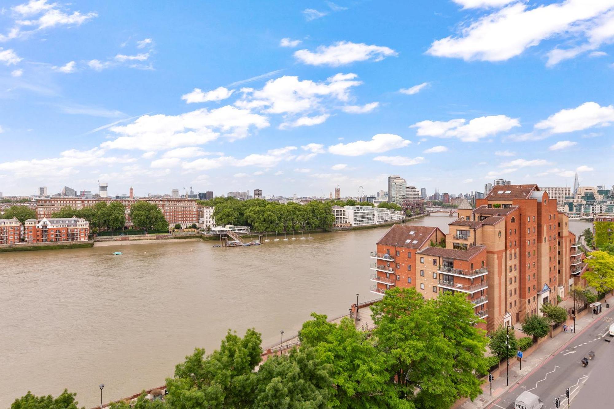 Aparthotel River Panorama 2 Bedroom New Development