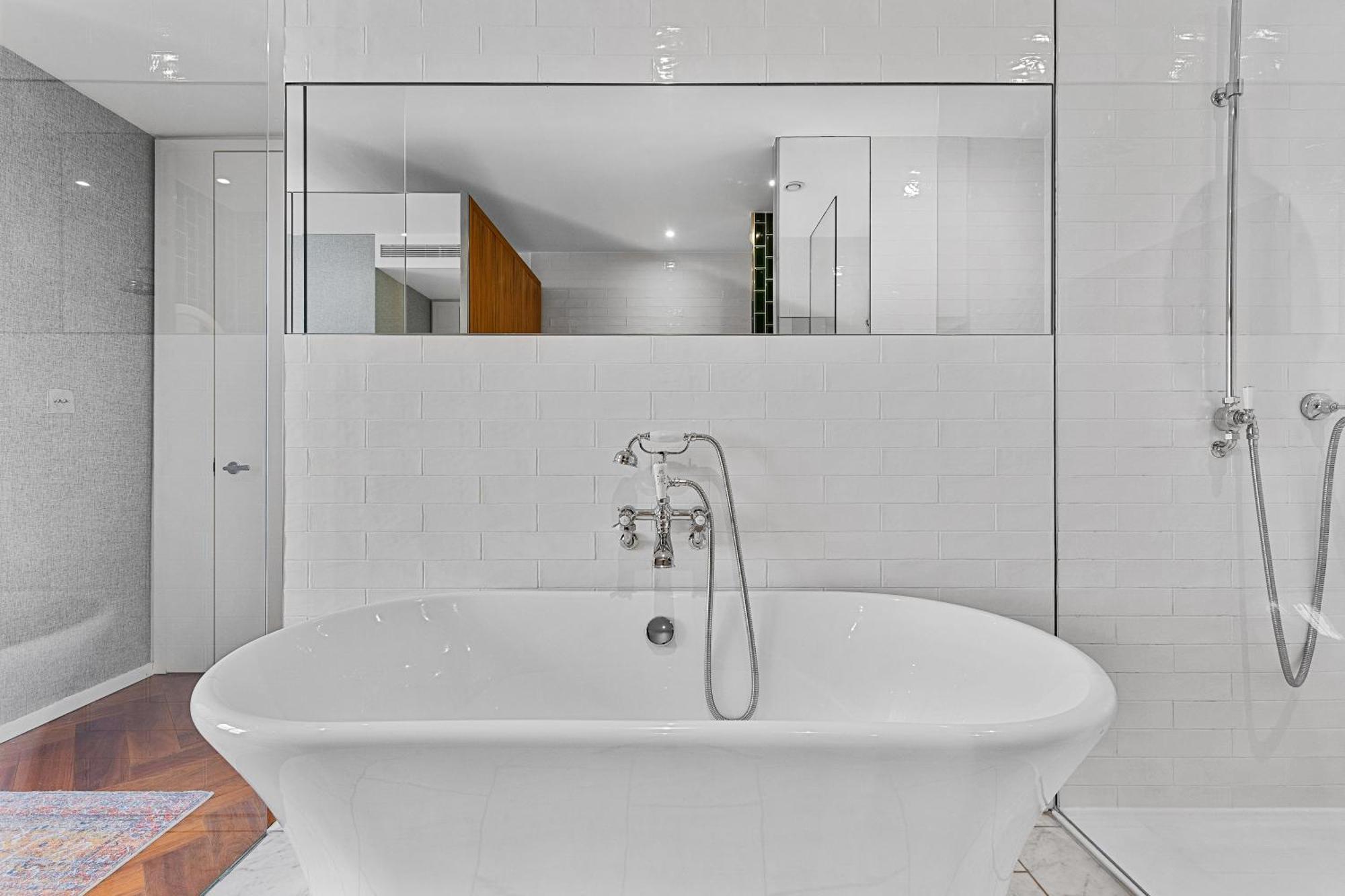 River Panorama 2 Bedroom New Development Aparthotel London