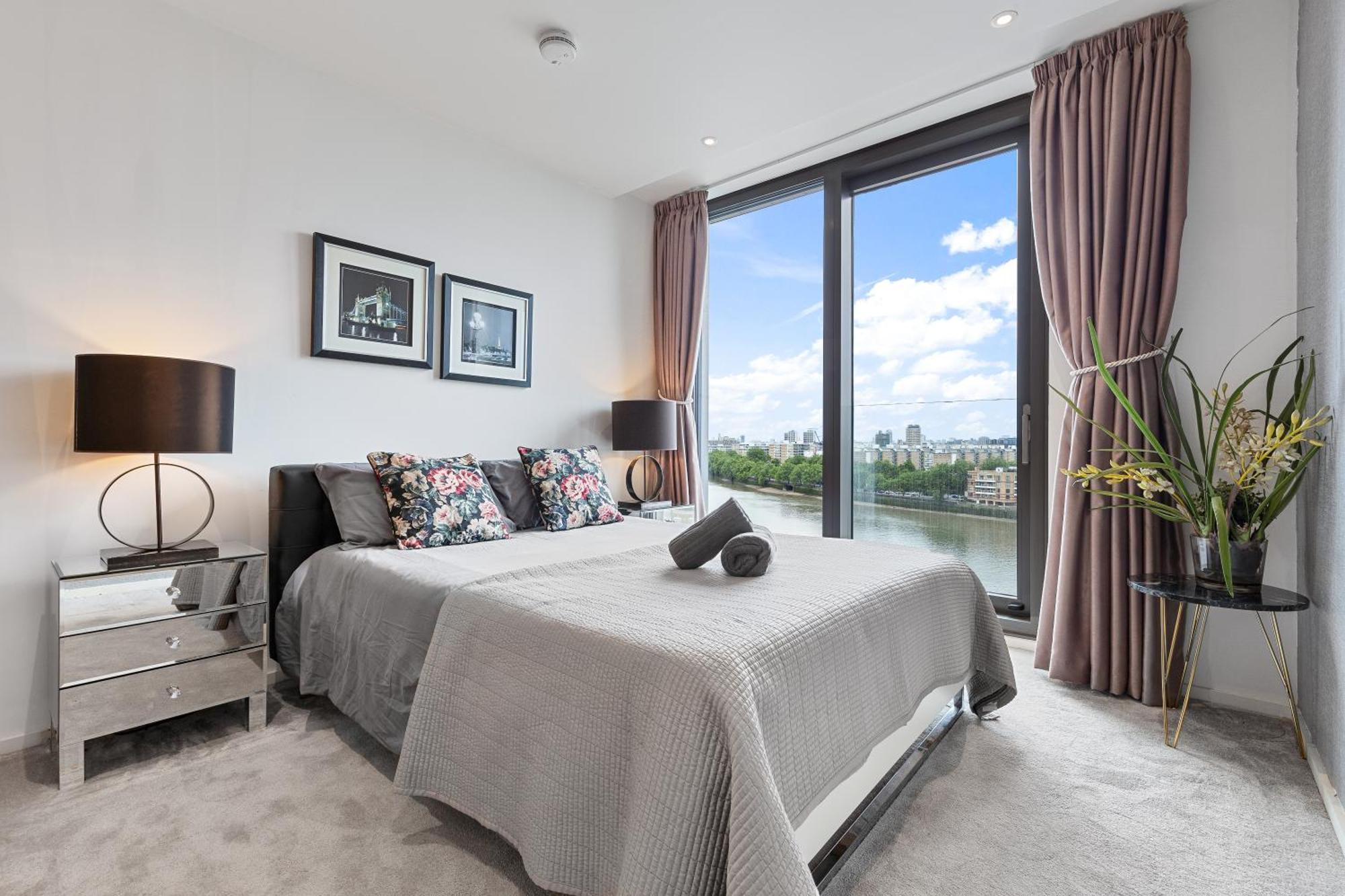 Aparthotel River Panorama 2 Bedroom New Development London