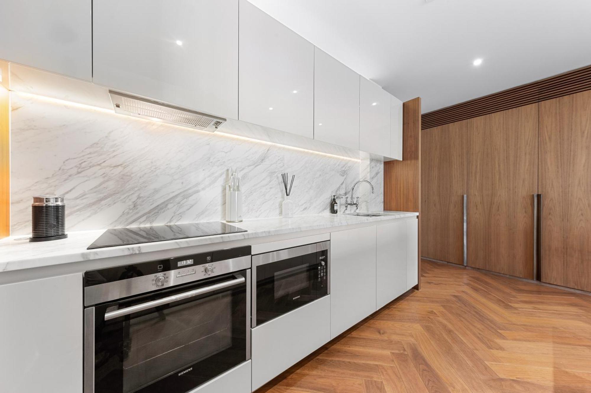 River Panorama 2 Bedroom New Development * London