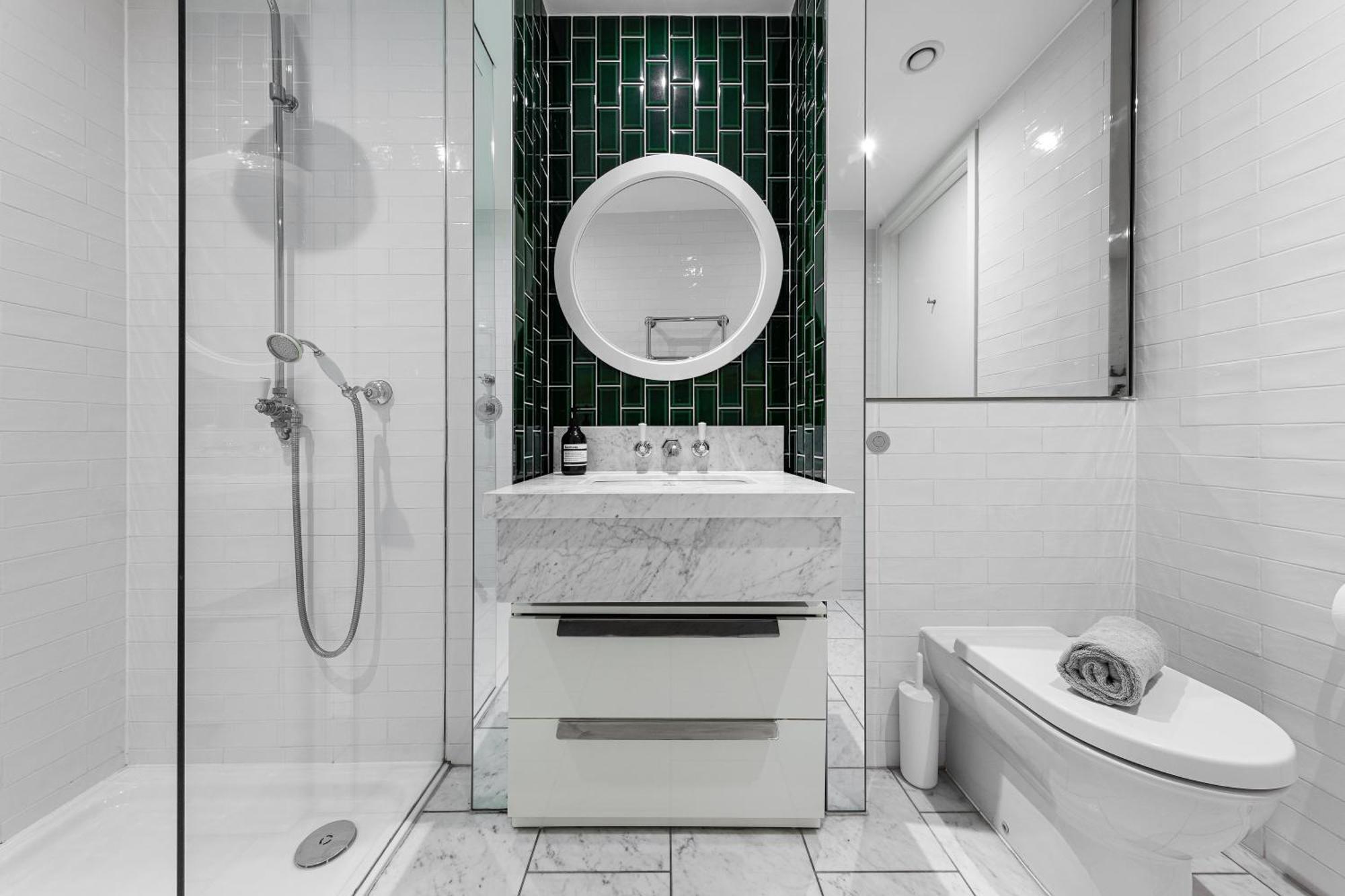 River Panorama 2 Bedroom New Development Aparthotel London