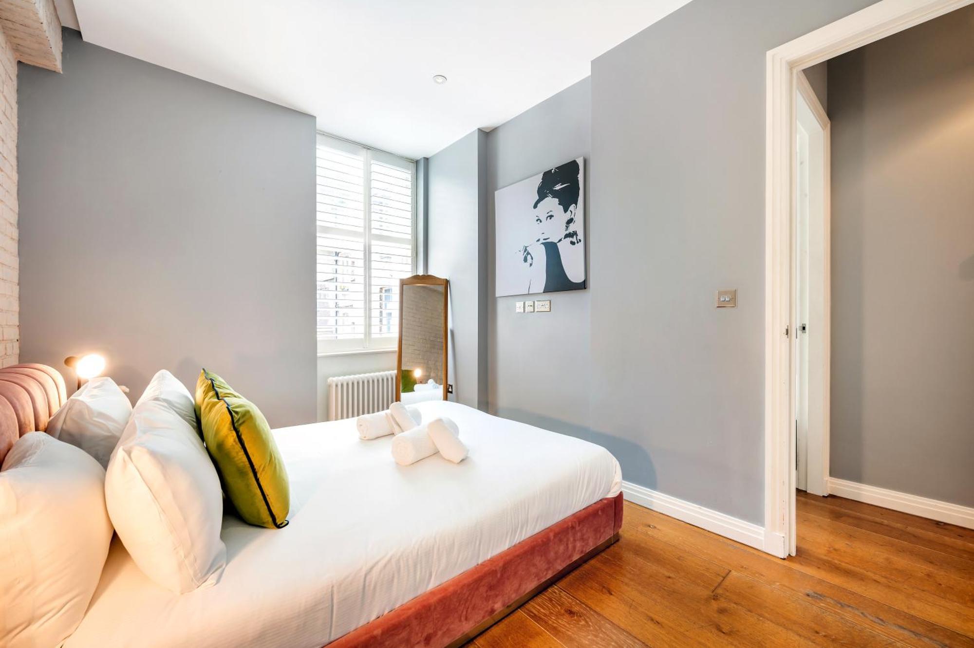 Welcome - Drury Lane Apartment
