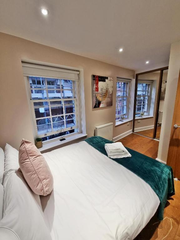 2bedrooms Liverpool St Station
