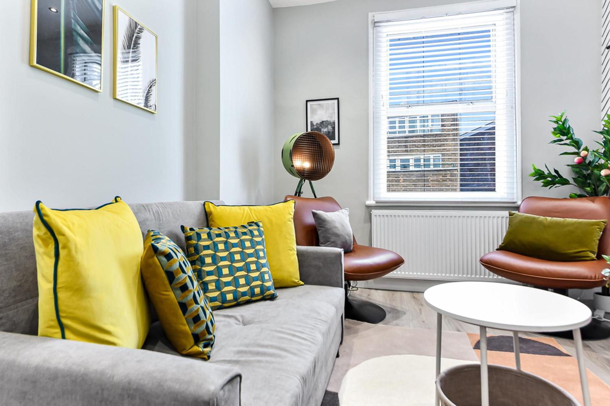 Modern Close To Tube Station Apartment London
