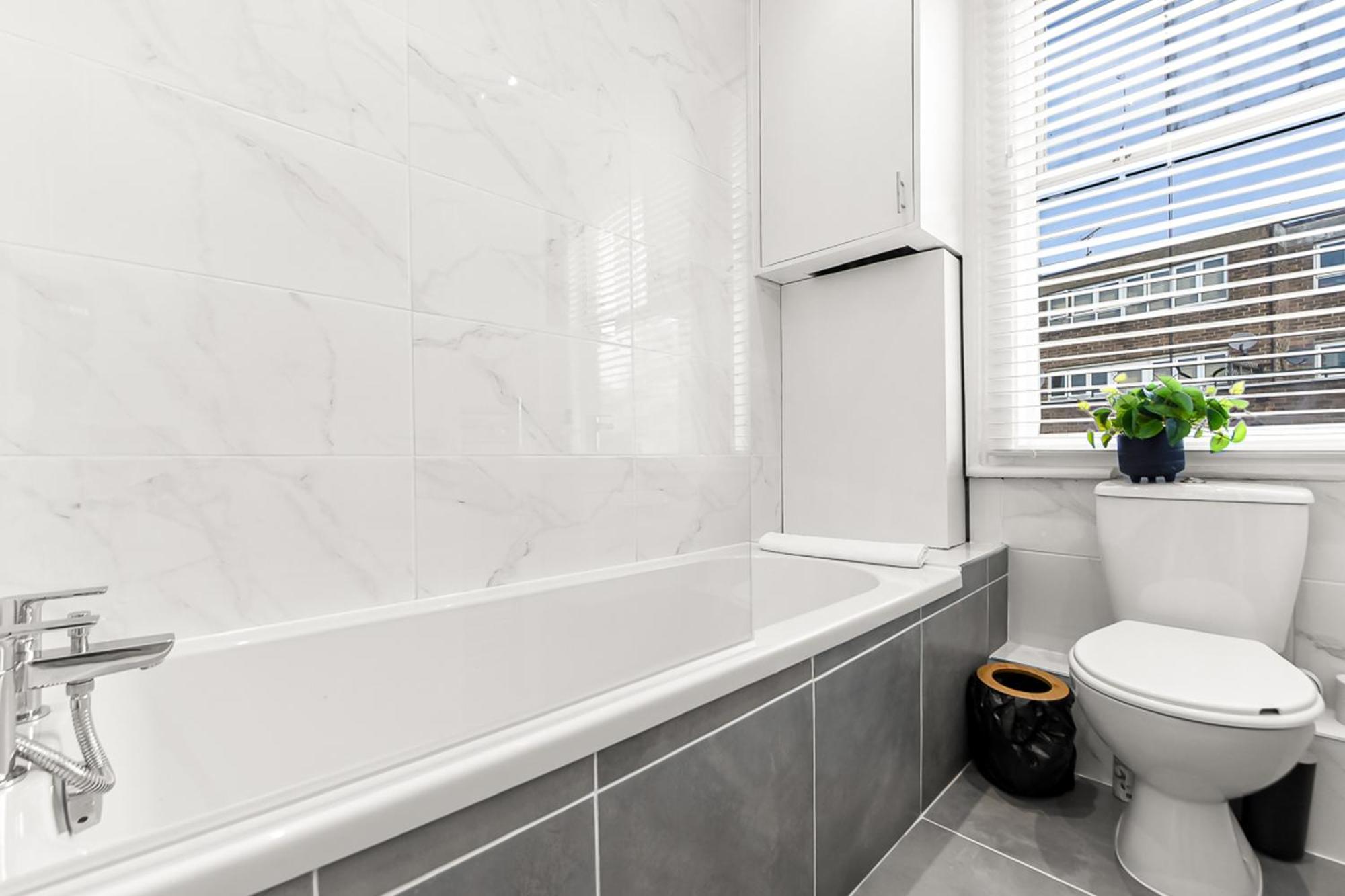 Modern Close To Tube Station Apartment London