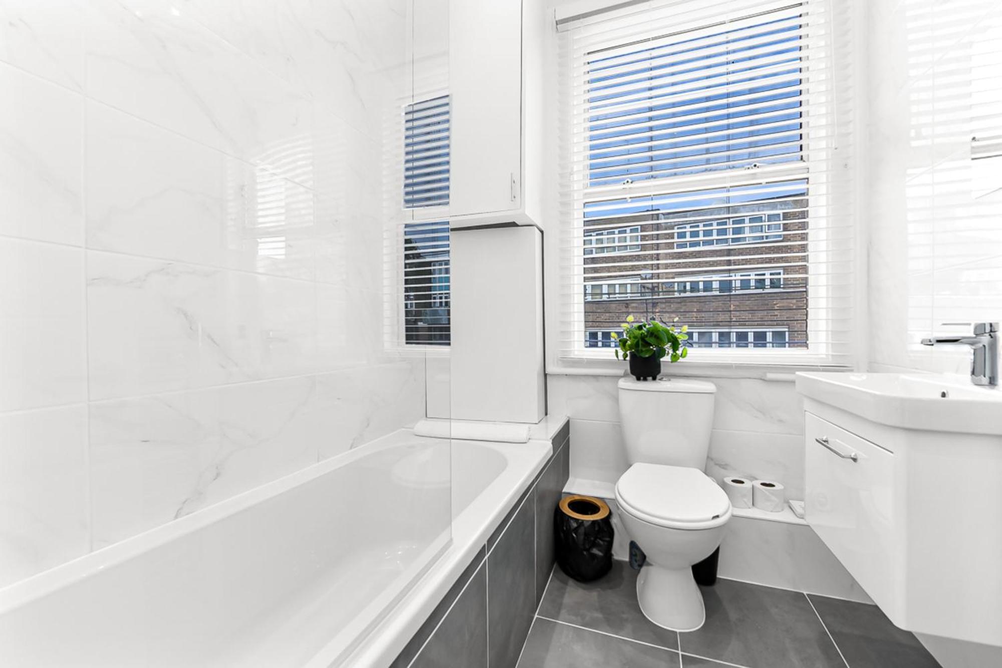 Modern Close To Tube Station * London