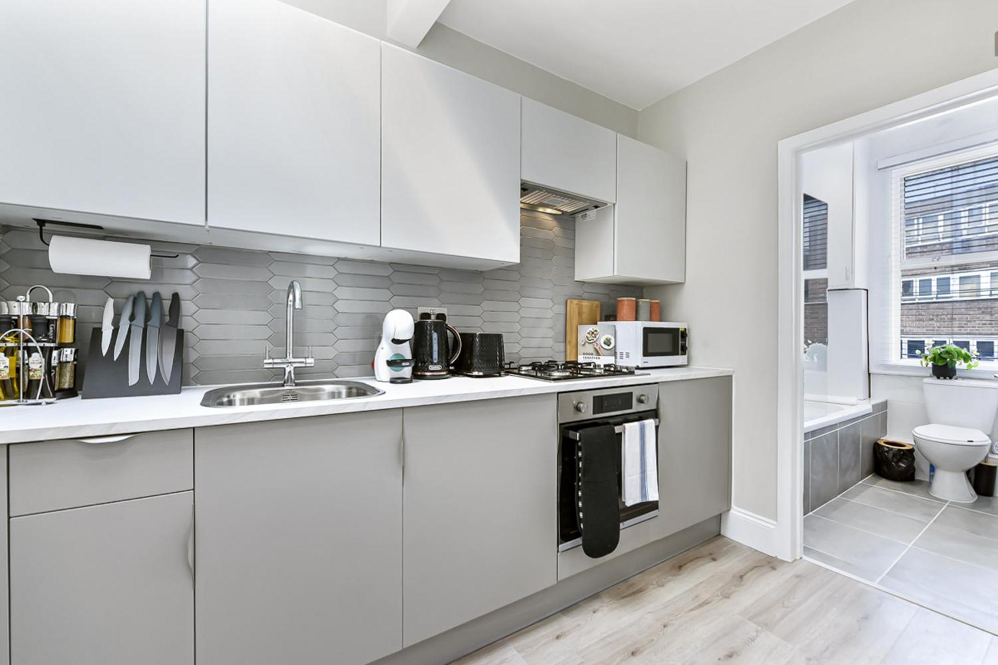 Modern Close To Tube Station * London