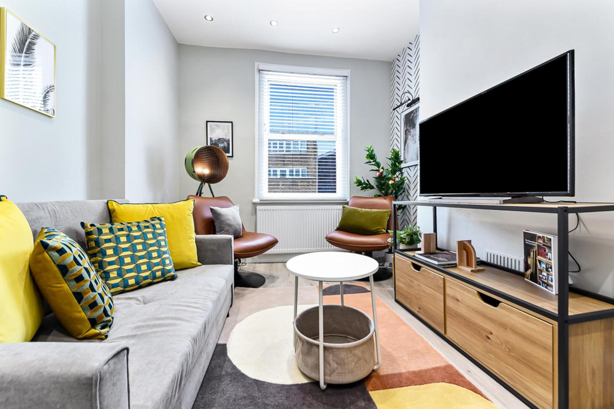 Modern Close To Tube Station