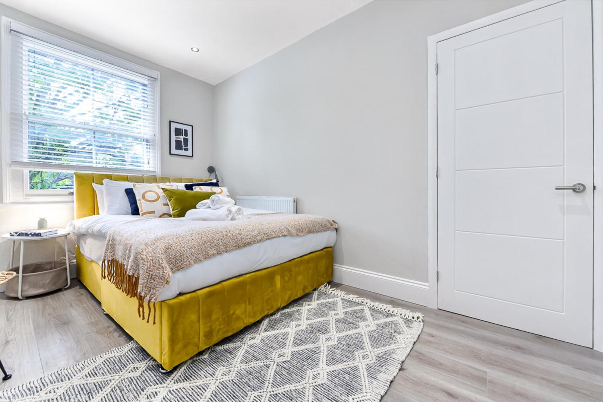 Modern Close To Tube Station Apartment London