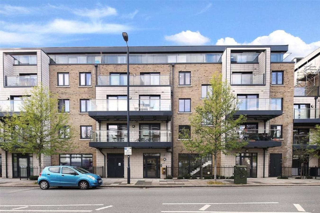Apartment Exquisite One Bed With View And Near Tube