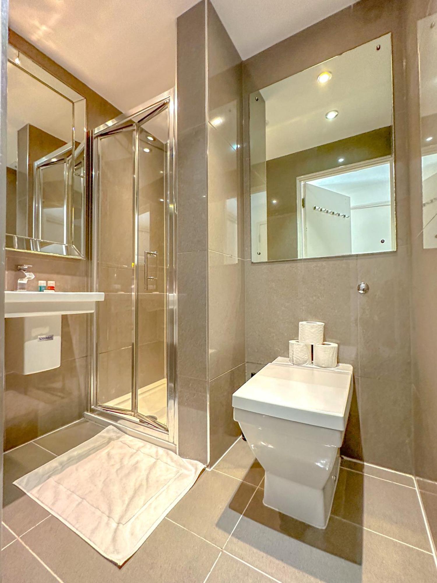 Apartment Bloomsbury Residences
