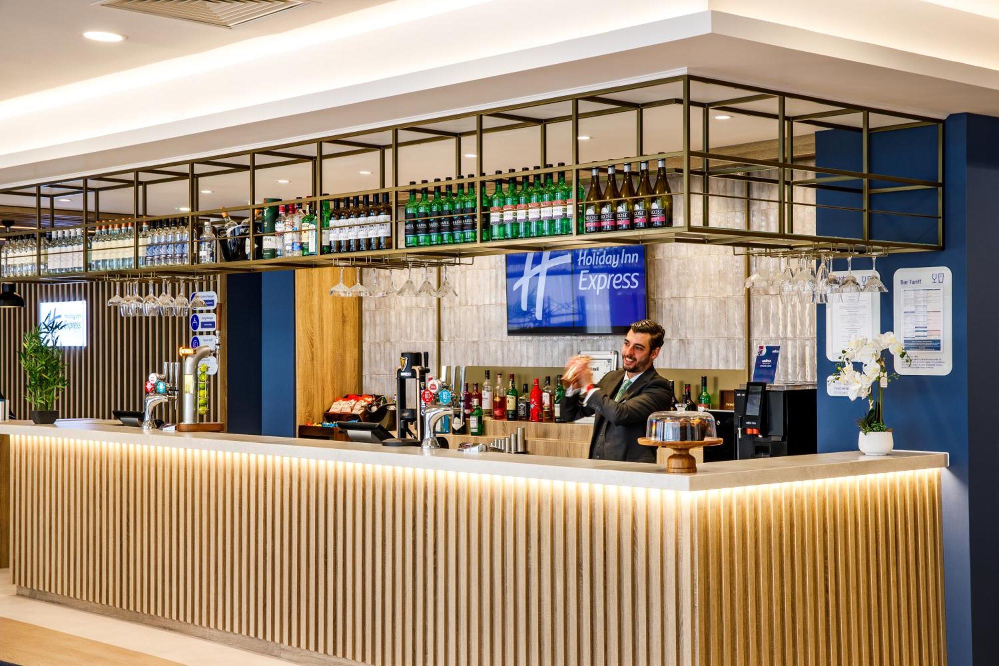 Express - Excel By Ihg Hotel 3*