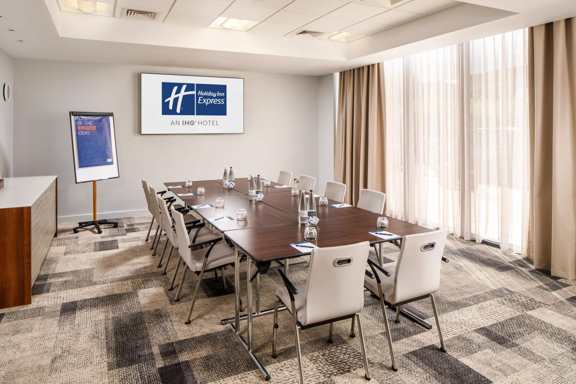 Express - Excel By Ihg Hotel London