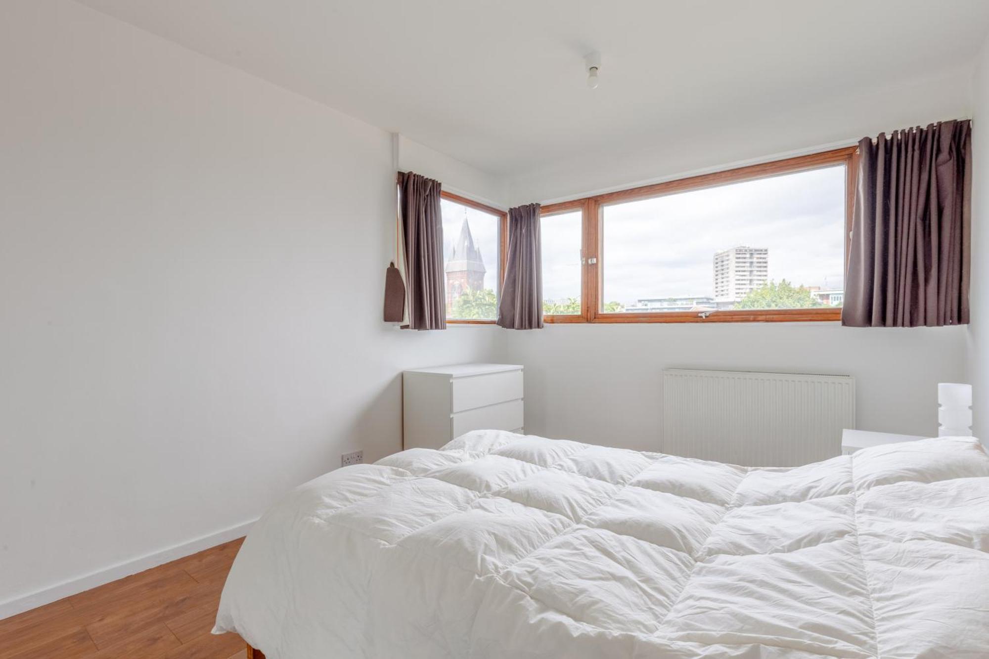 Apartment Unique Spacious Central 3 Bedroom With Rooftop Terrace