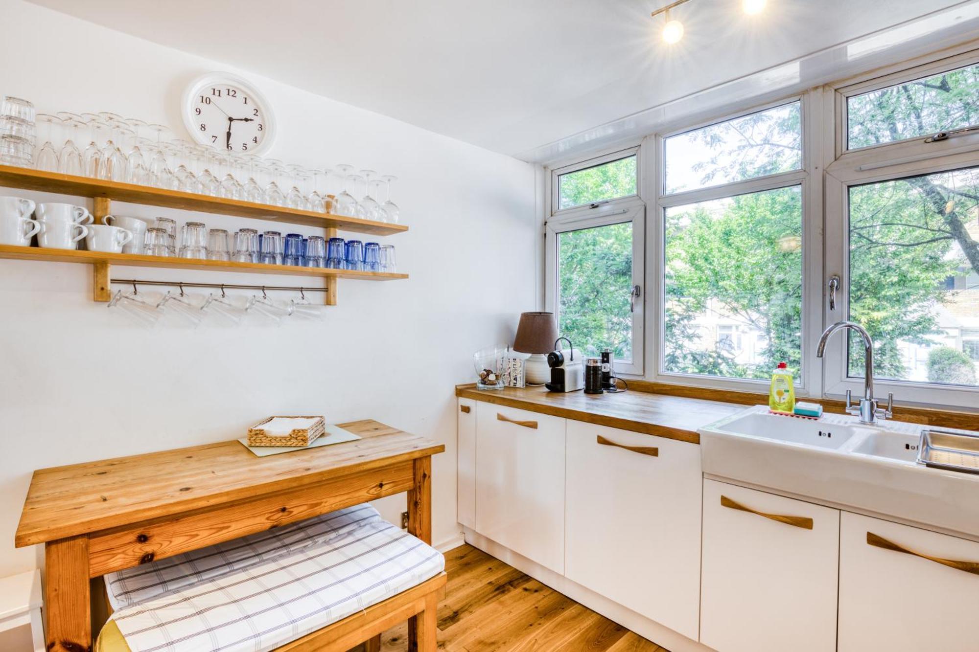 Apartment Homely 4 Bedroom House In Brixton London