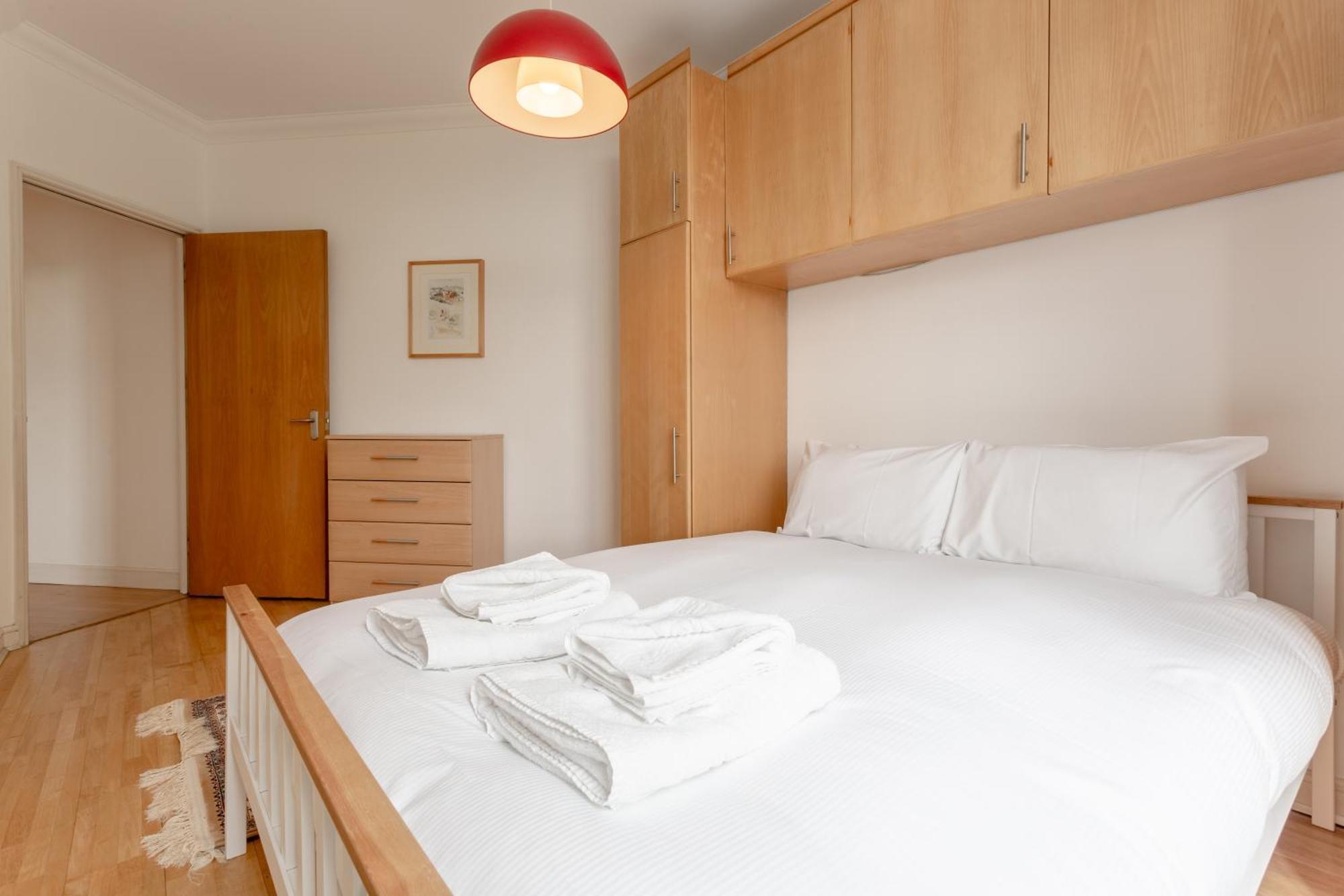 Apartamento Large & 2bd Flat - Tower Hill *