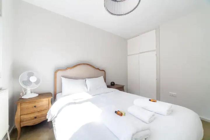Serene 3bd Flat View Of The Thames - Hammersmith Apartment London