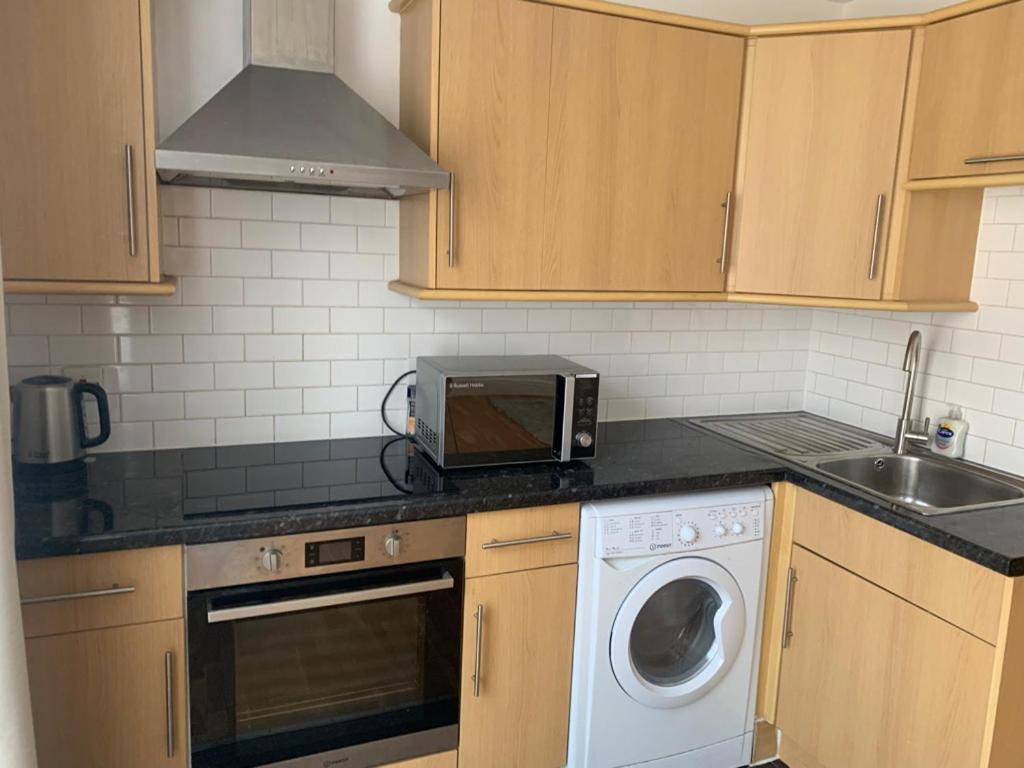 Spaciously Renovated 2bd Flat - Camden London