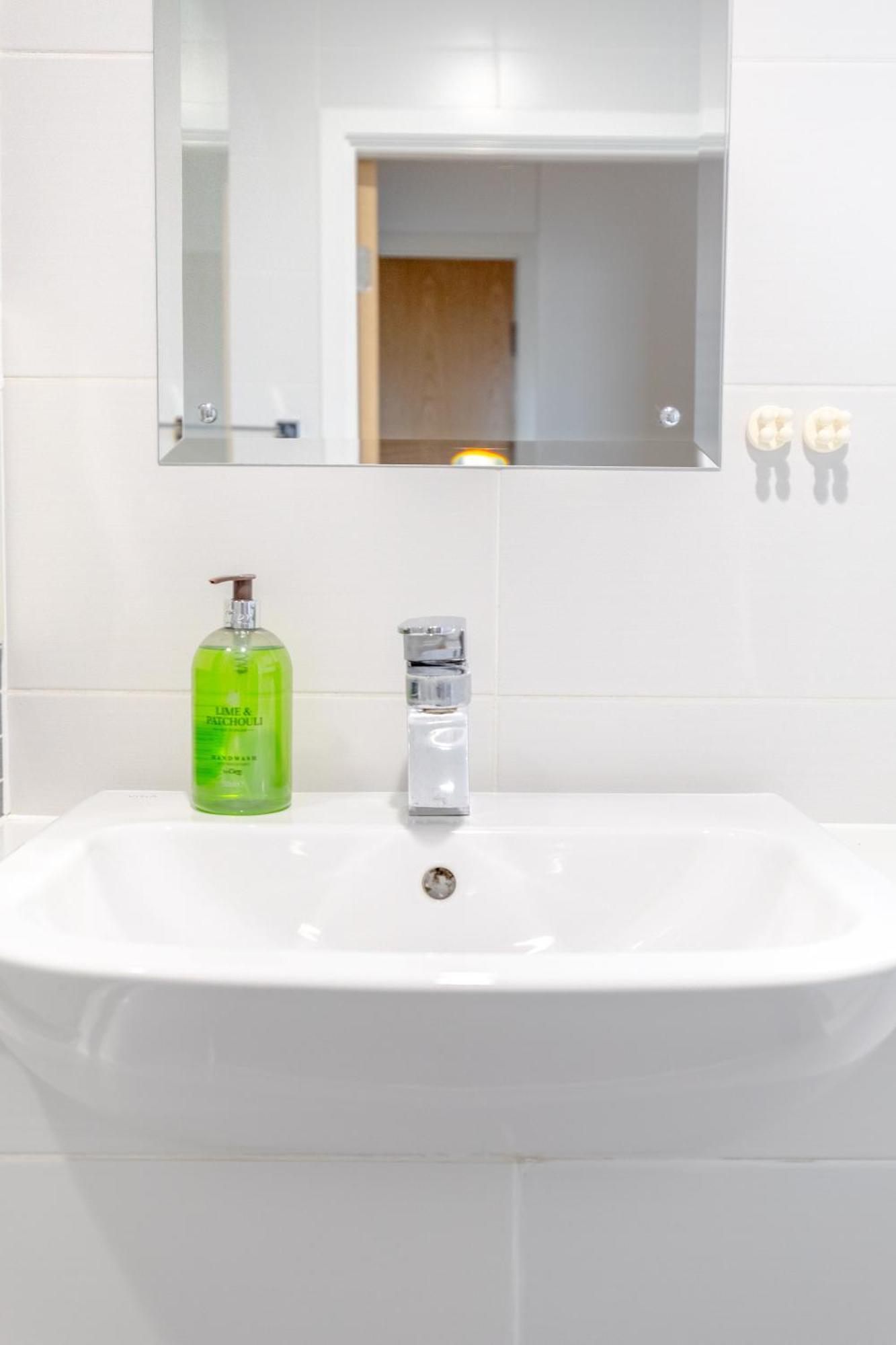 Apartamento Central & Modern 1bd Flat With Balcony Hackney! Londres