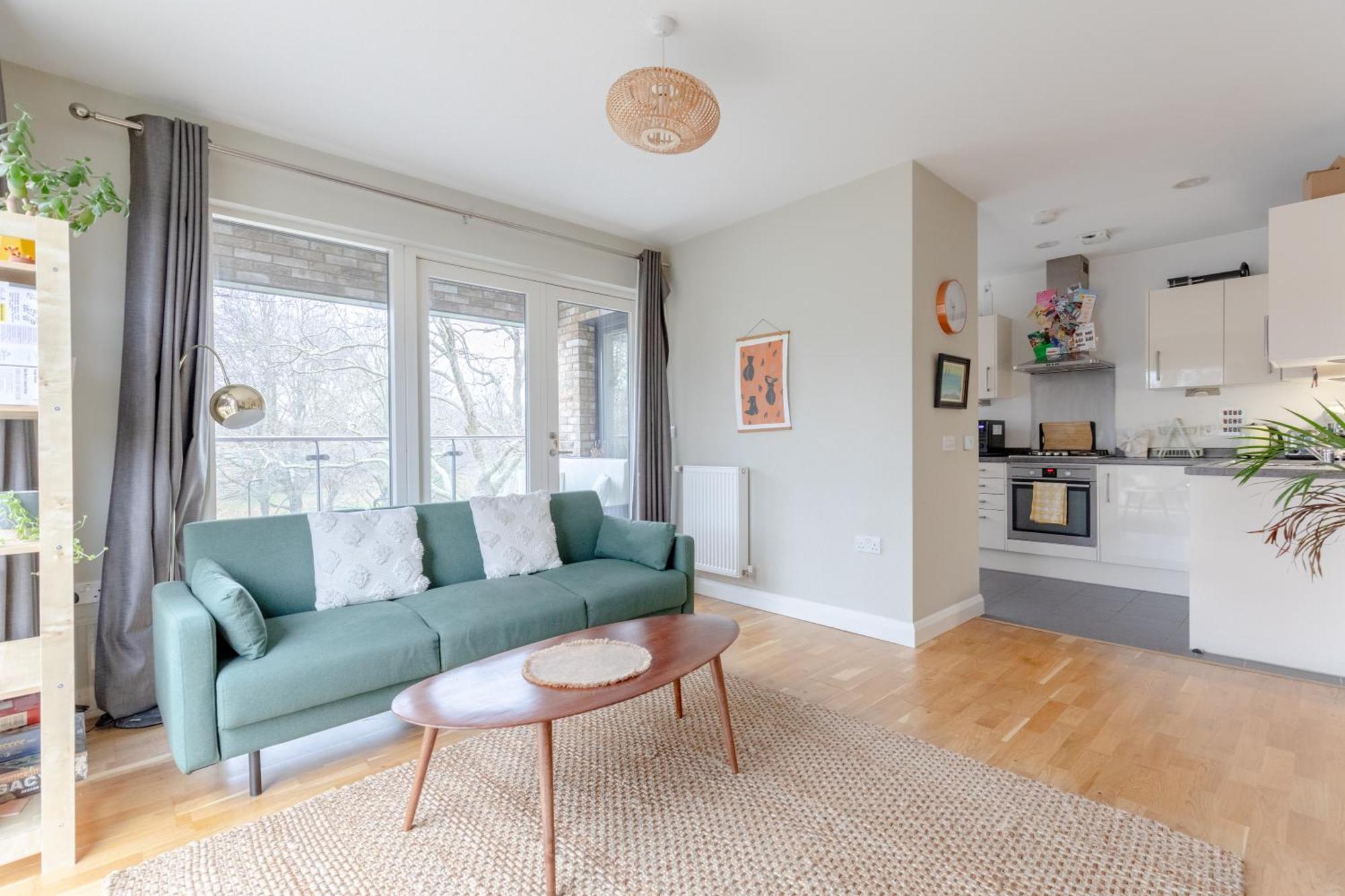 Central & Modern 1bd Flat With Balcony Hackney!